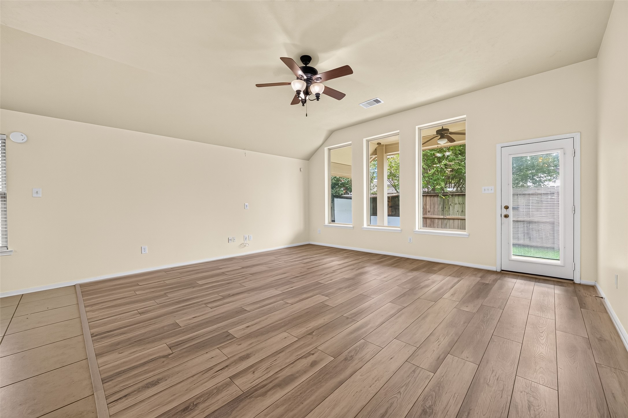 6847 Tammany Manor Lane Property Photo 13