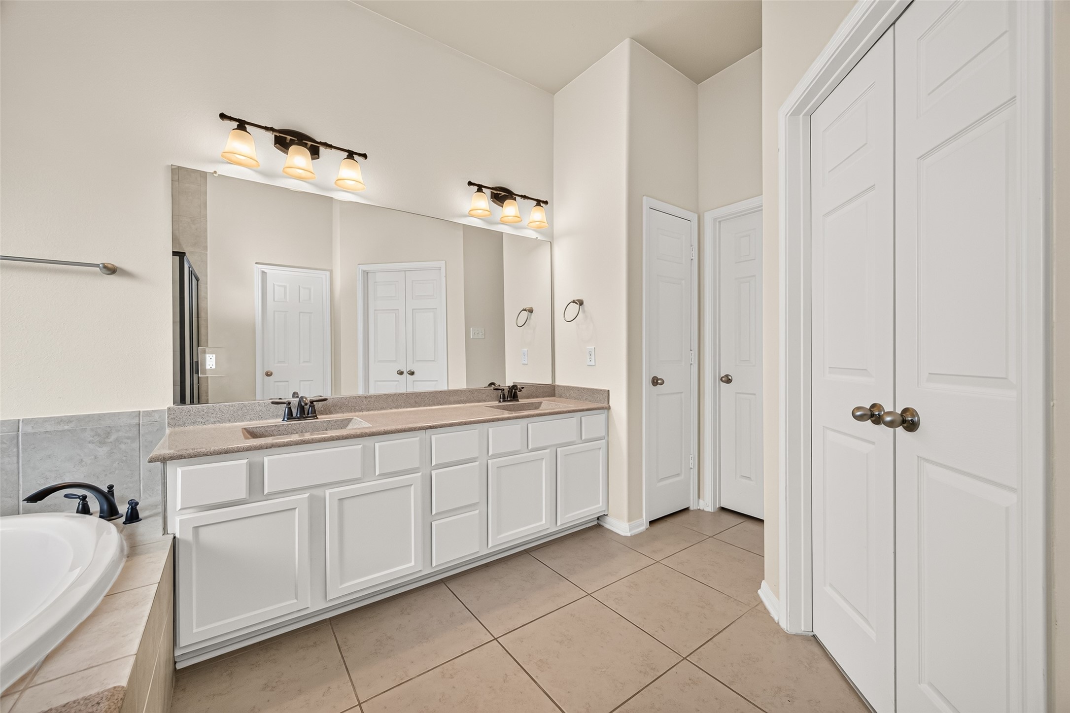 6847 Tammany Manor Lane Property Photo 20