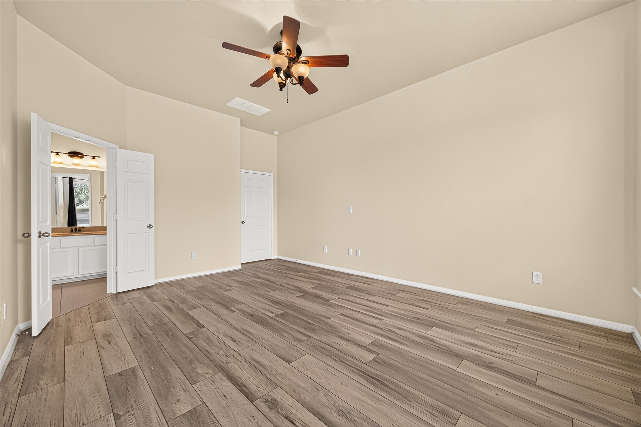 6847 Tammany Manor Lane Property Photo 22