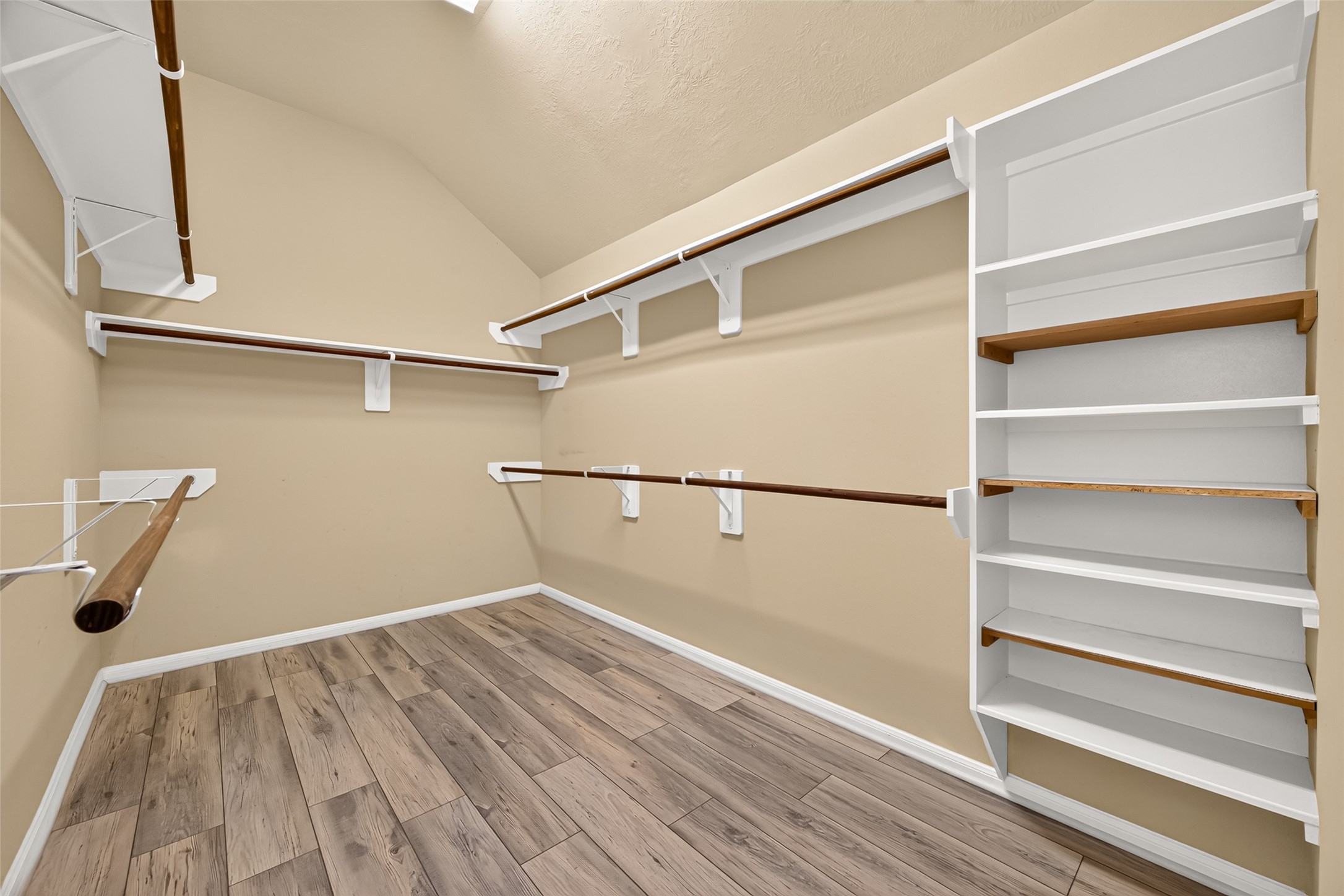 6847 Tammany Manor Lane Property Photo 28