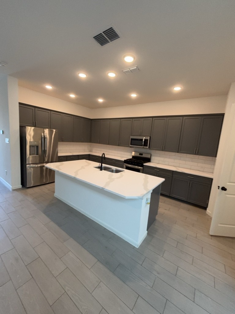 1542 Park Path Drive Property Photo 3