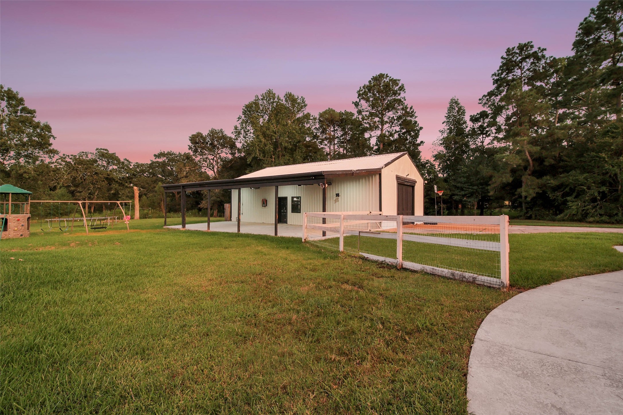 32202 Mink Creek Court Property Photo 46