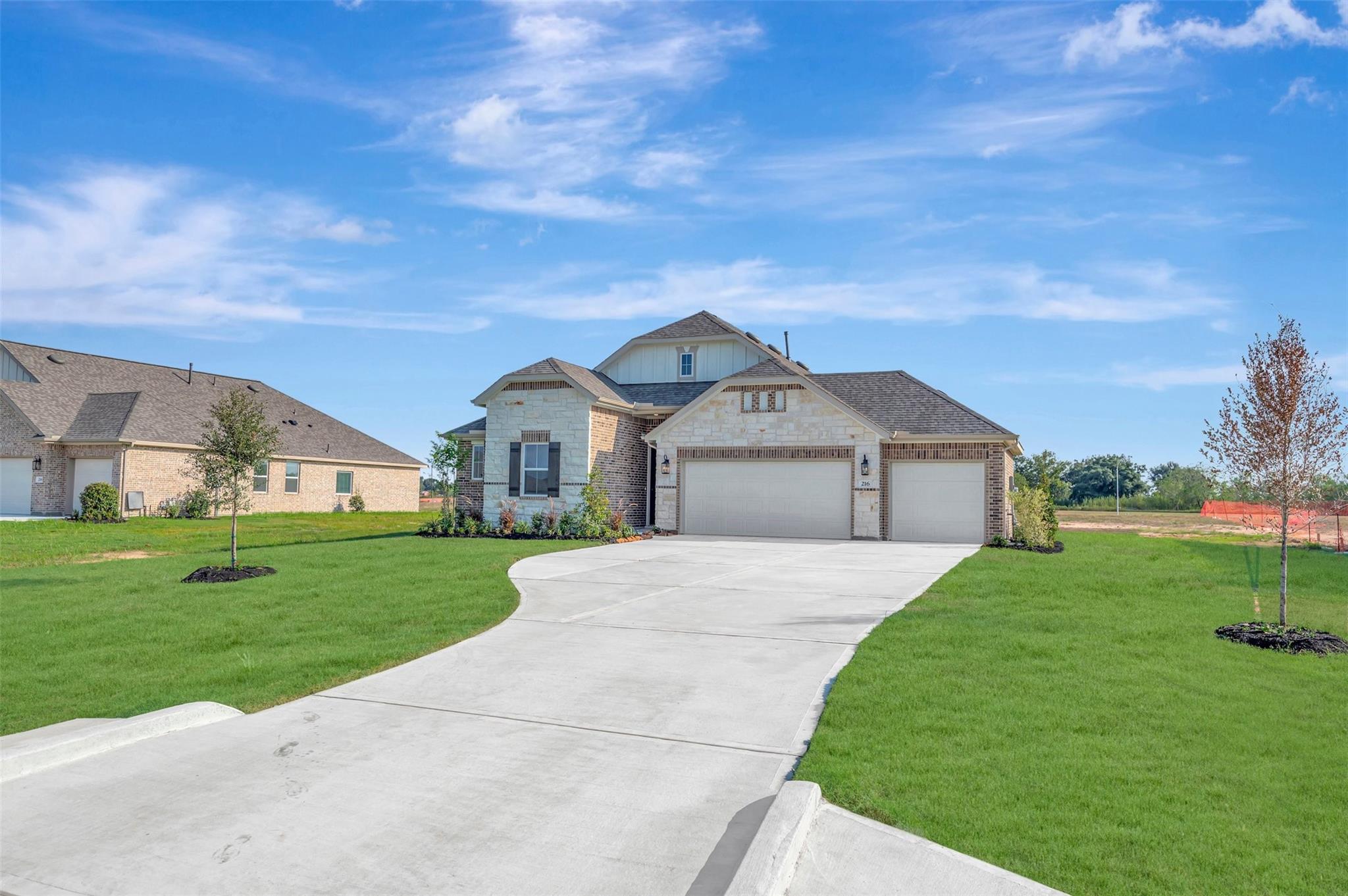 216 Dunovant Drive, Sealy Tx 77474 Property Photo 2