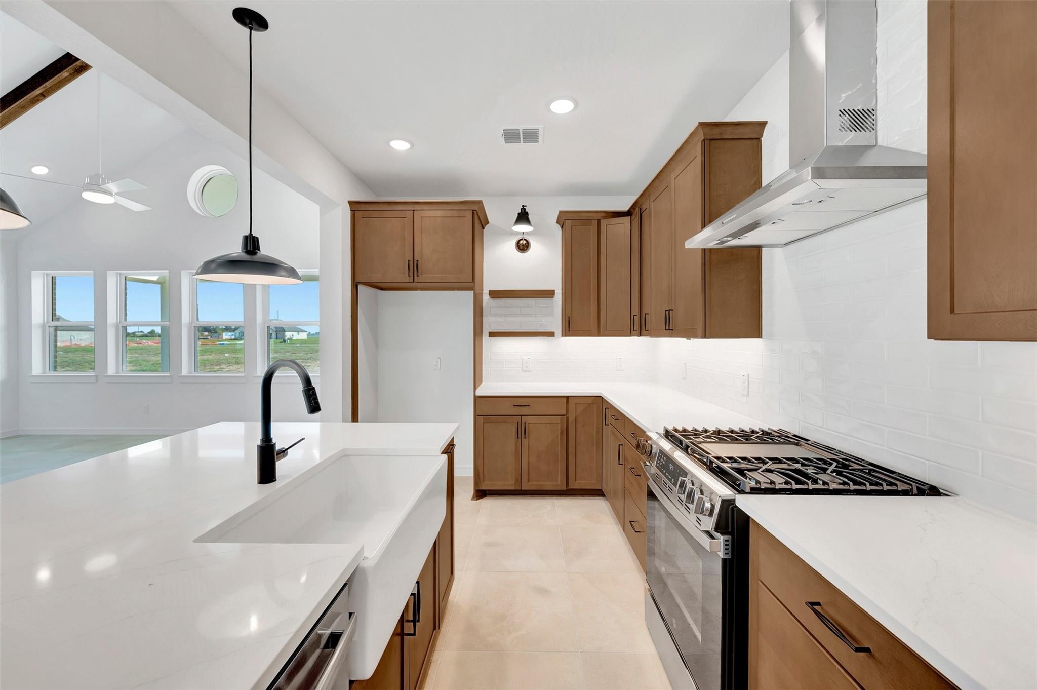 216 Dunovant Drive Property Photo 8