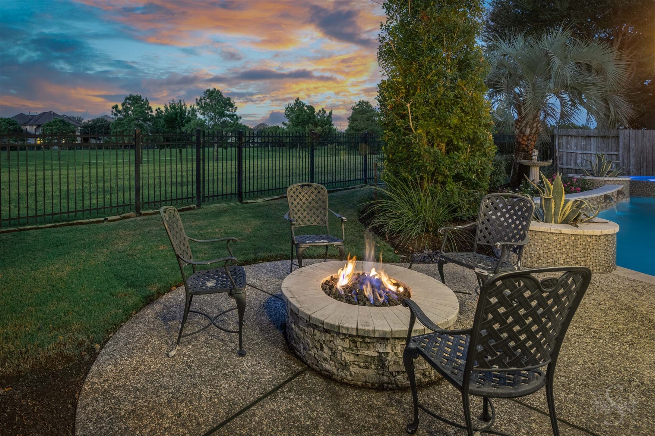 26726 Cedardale Pines Dr Property Photo 3