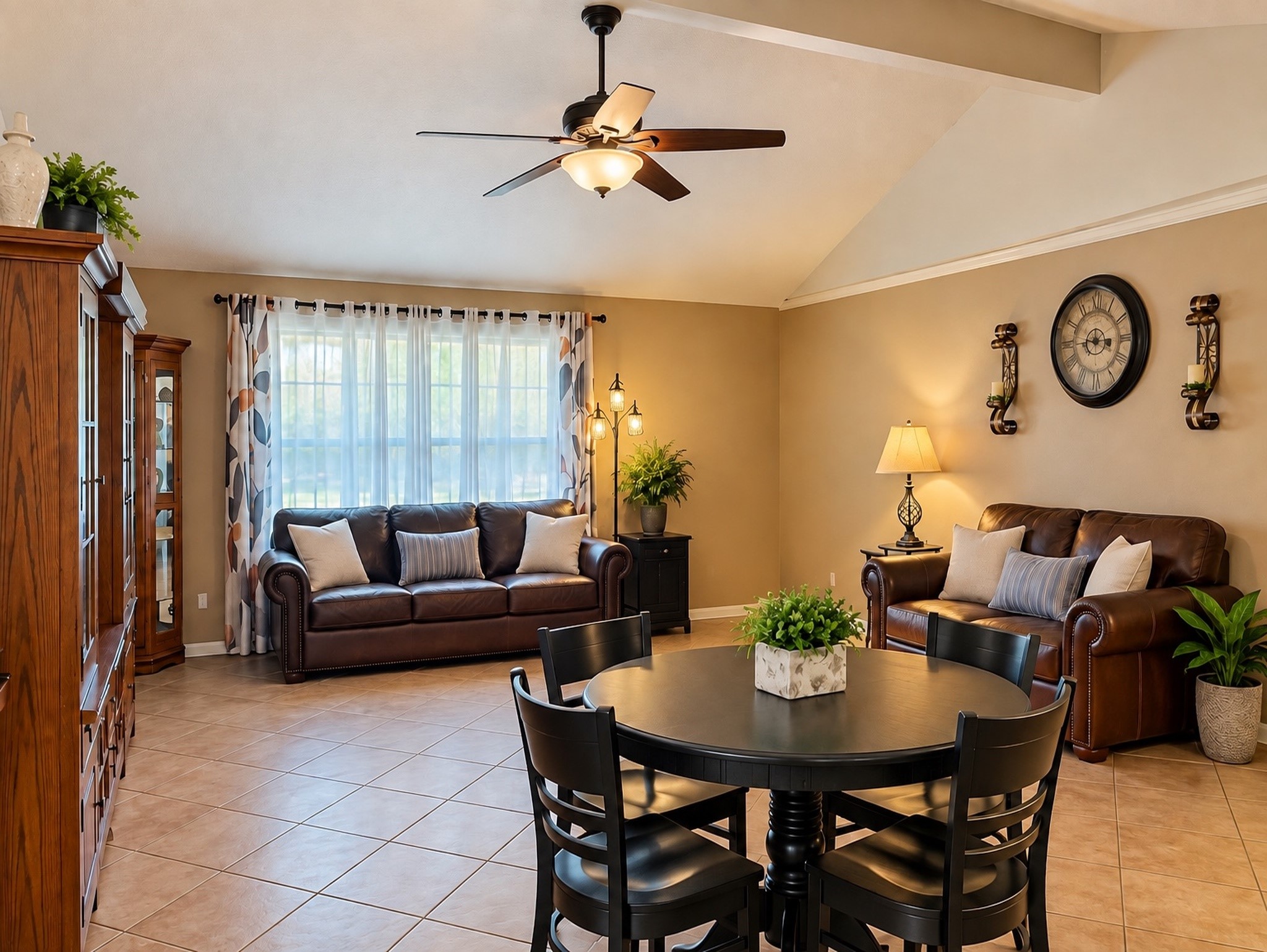 7715 Cloverlake Court Property Photo 4