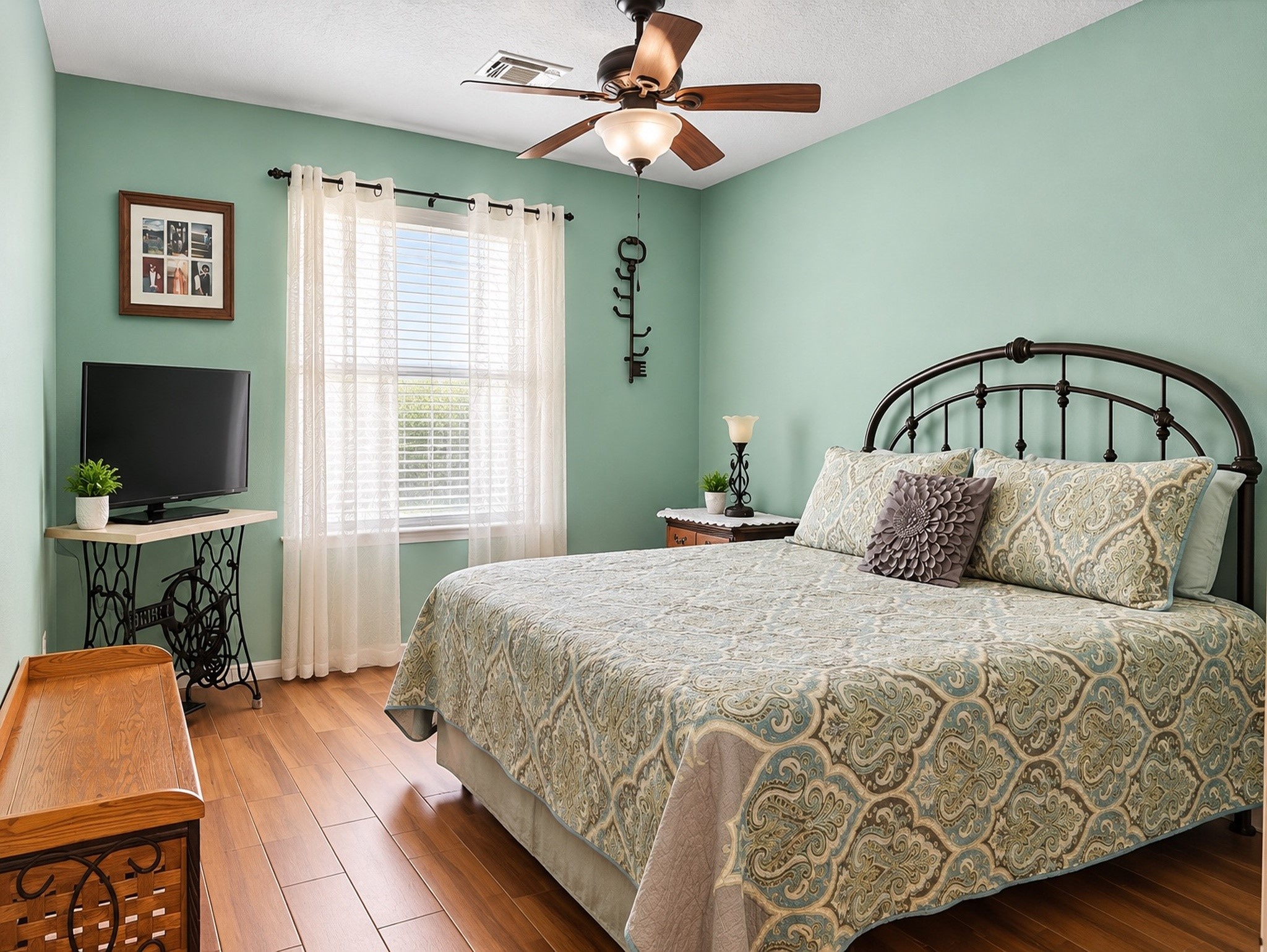 7715 Cloverlake Court Property Photo 8