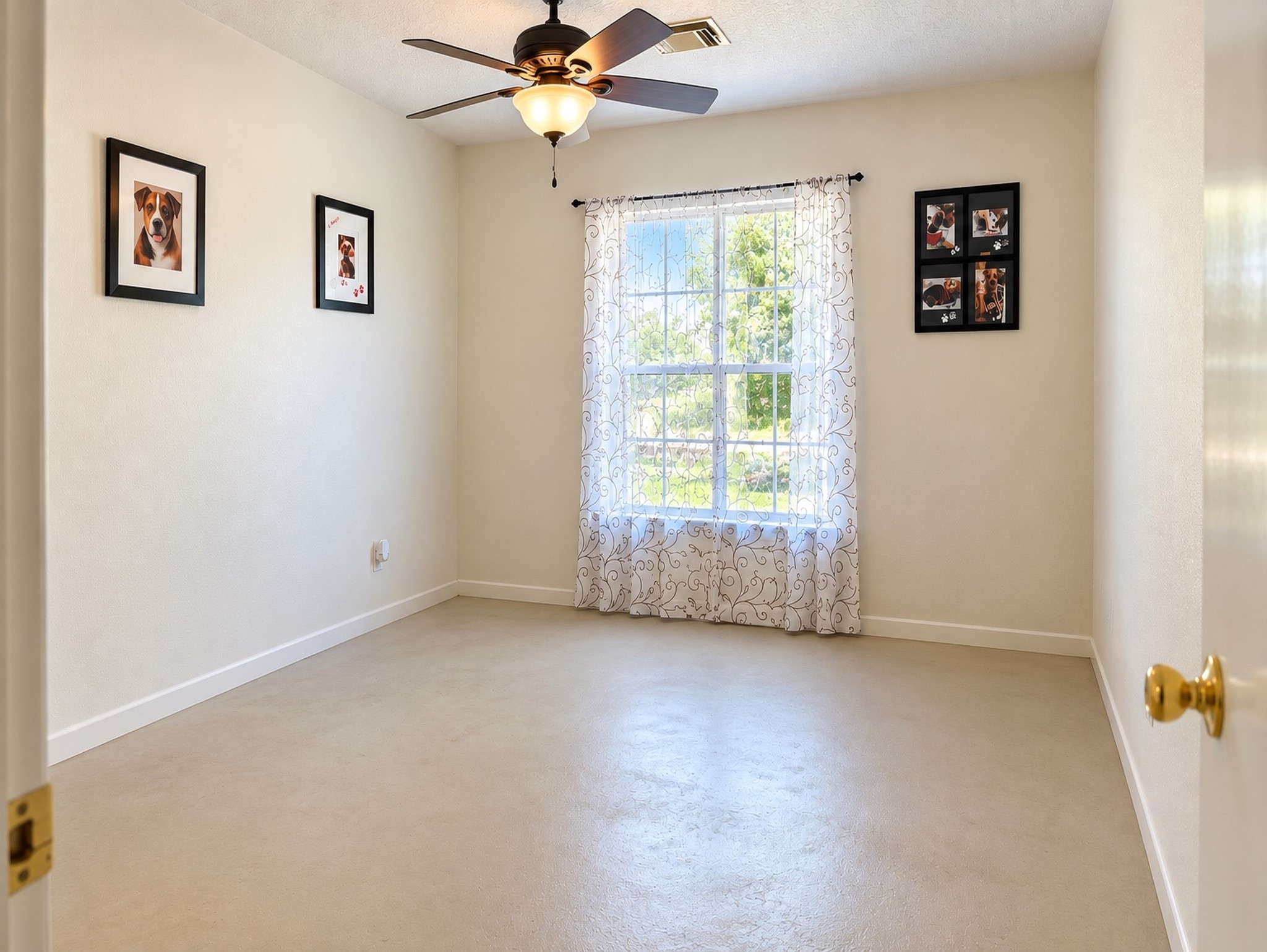 7715 Cloverlake Court Property Photo 9