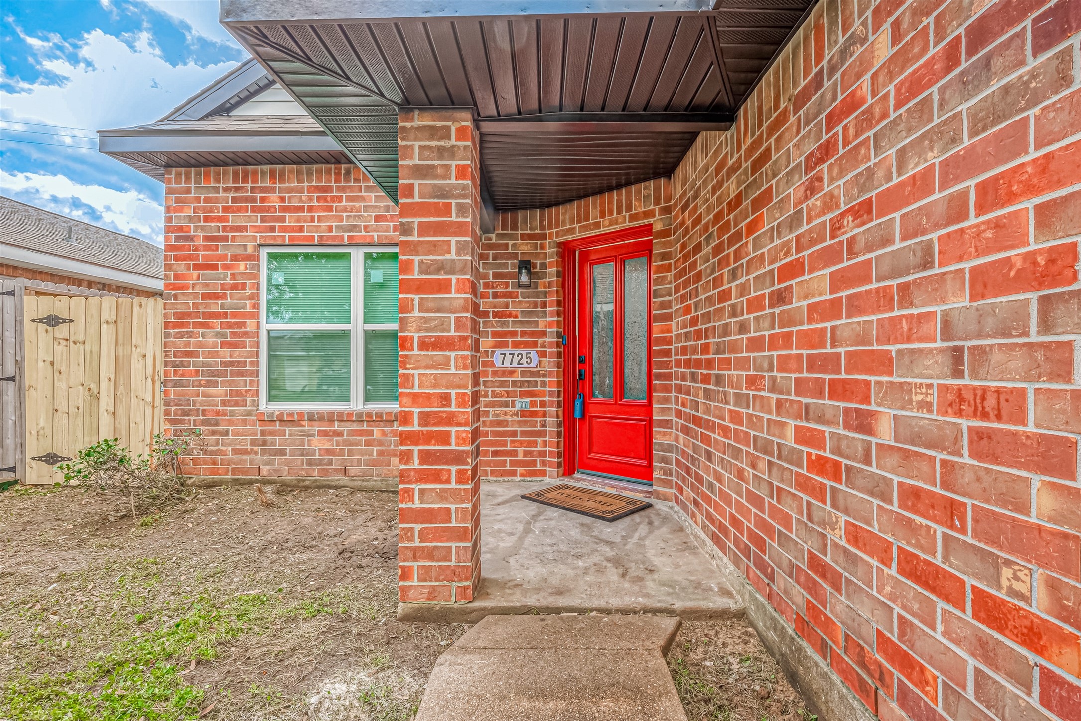 7725 Ellis Drive Property Photo 4