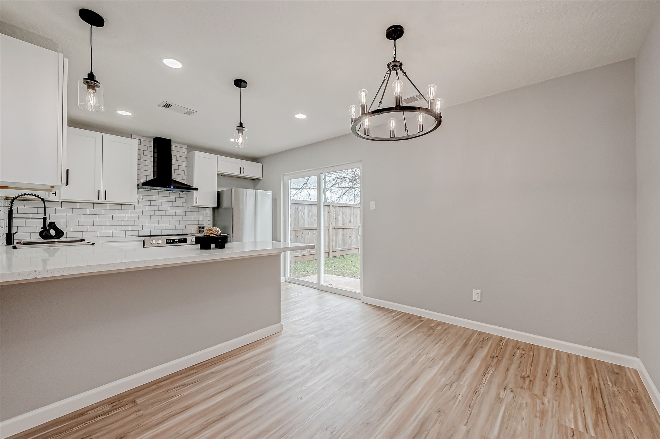 7725 Ellis Drive Property Photo 12