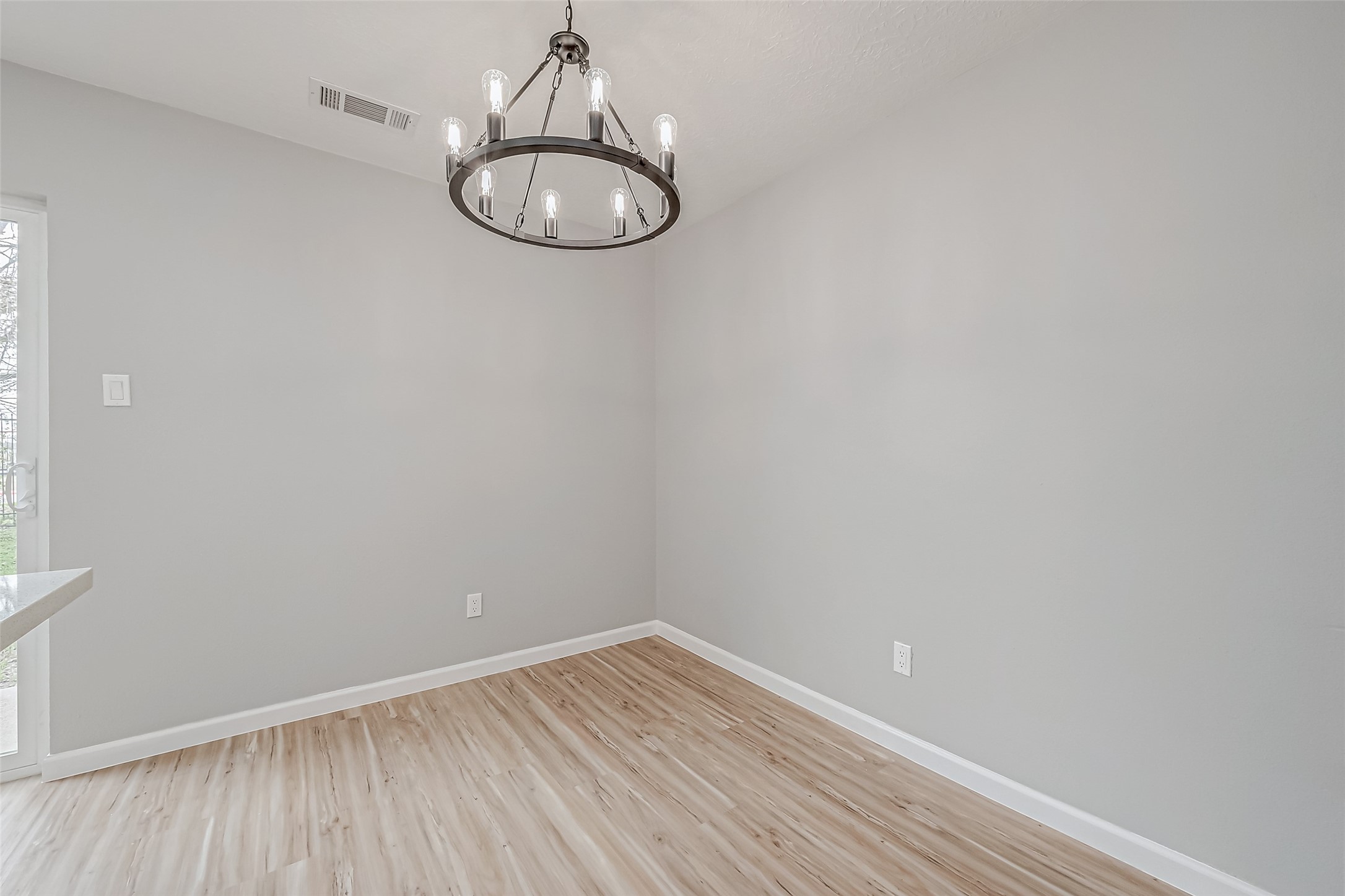 7725 Ellis Drive Property Photo 13