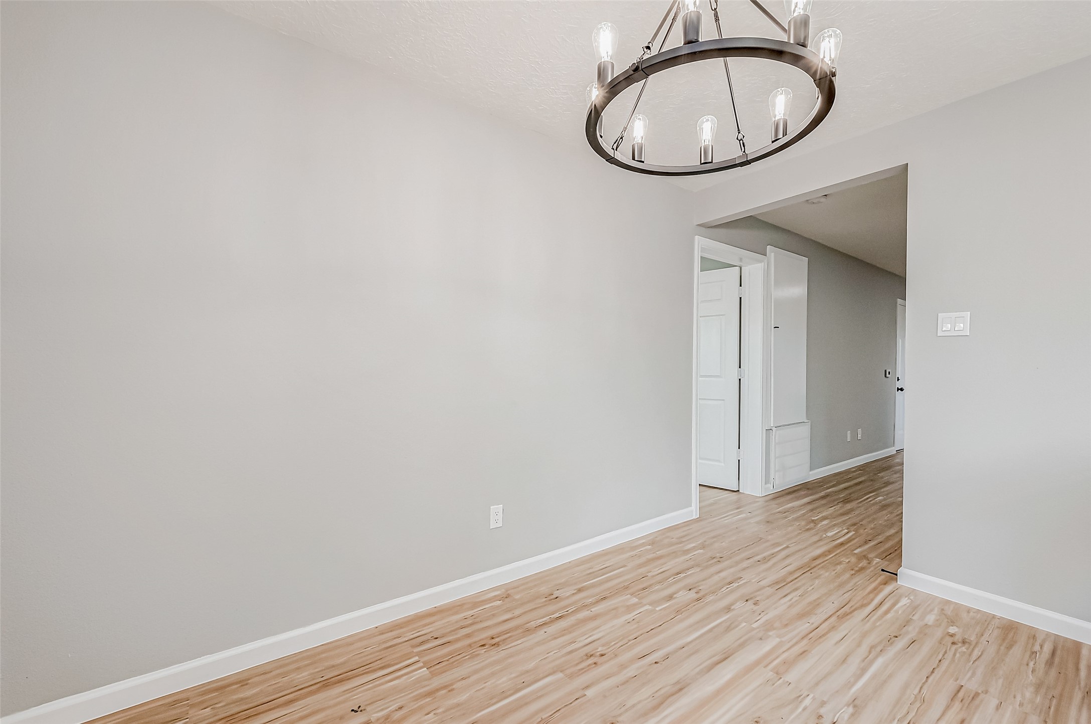 7725 Ellis Drive Property Photo 14
