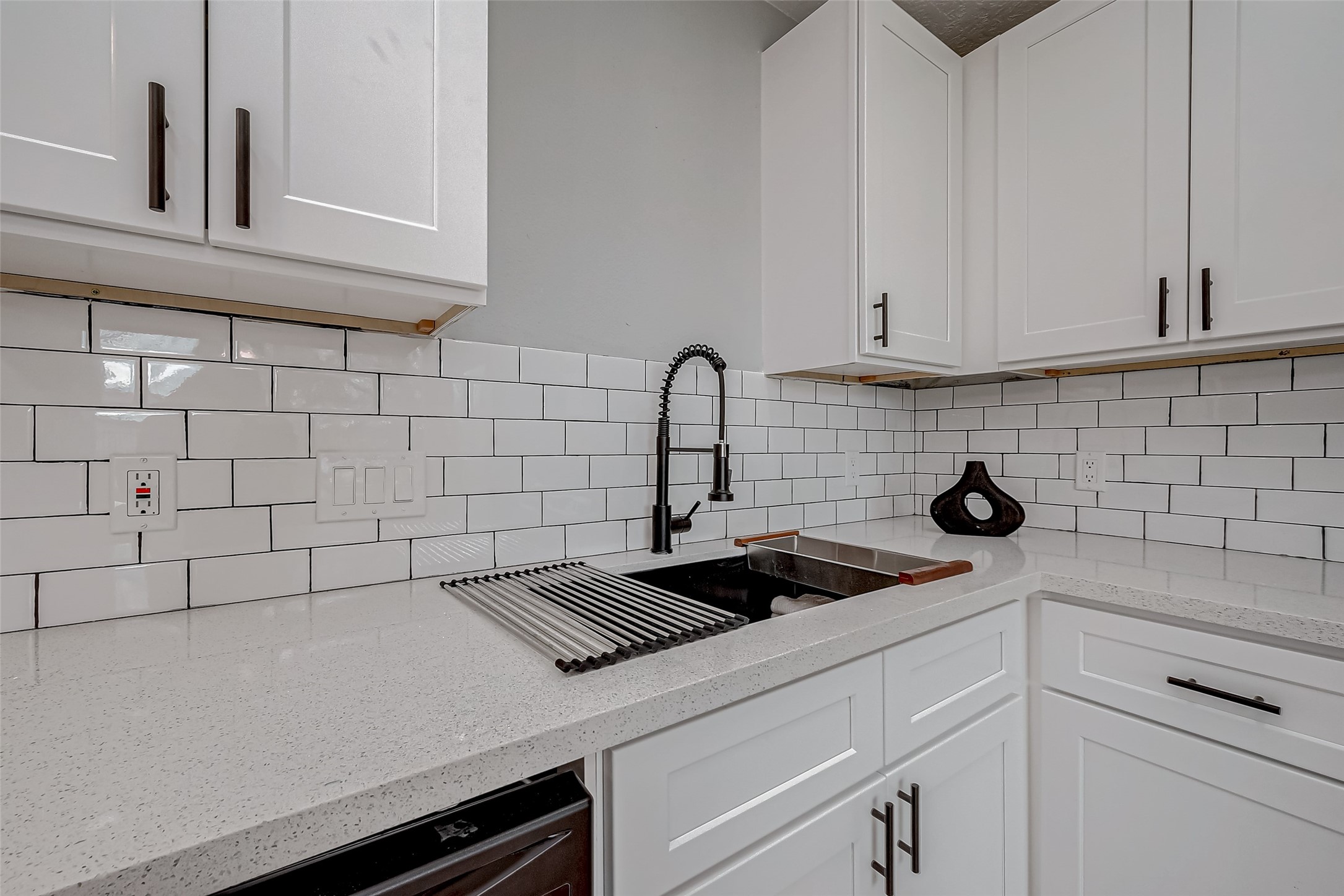 7725 Ellis Drive Property Photo 20
