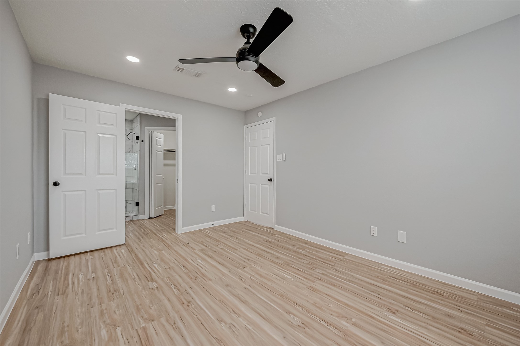 7725 Ellis Drive Property Photo 25