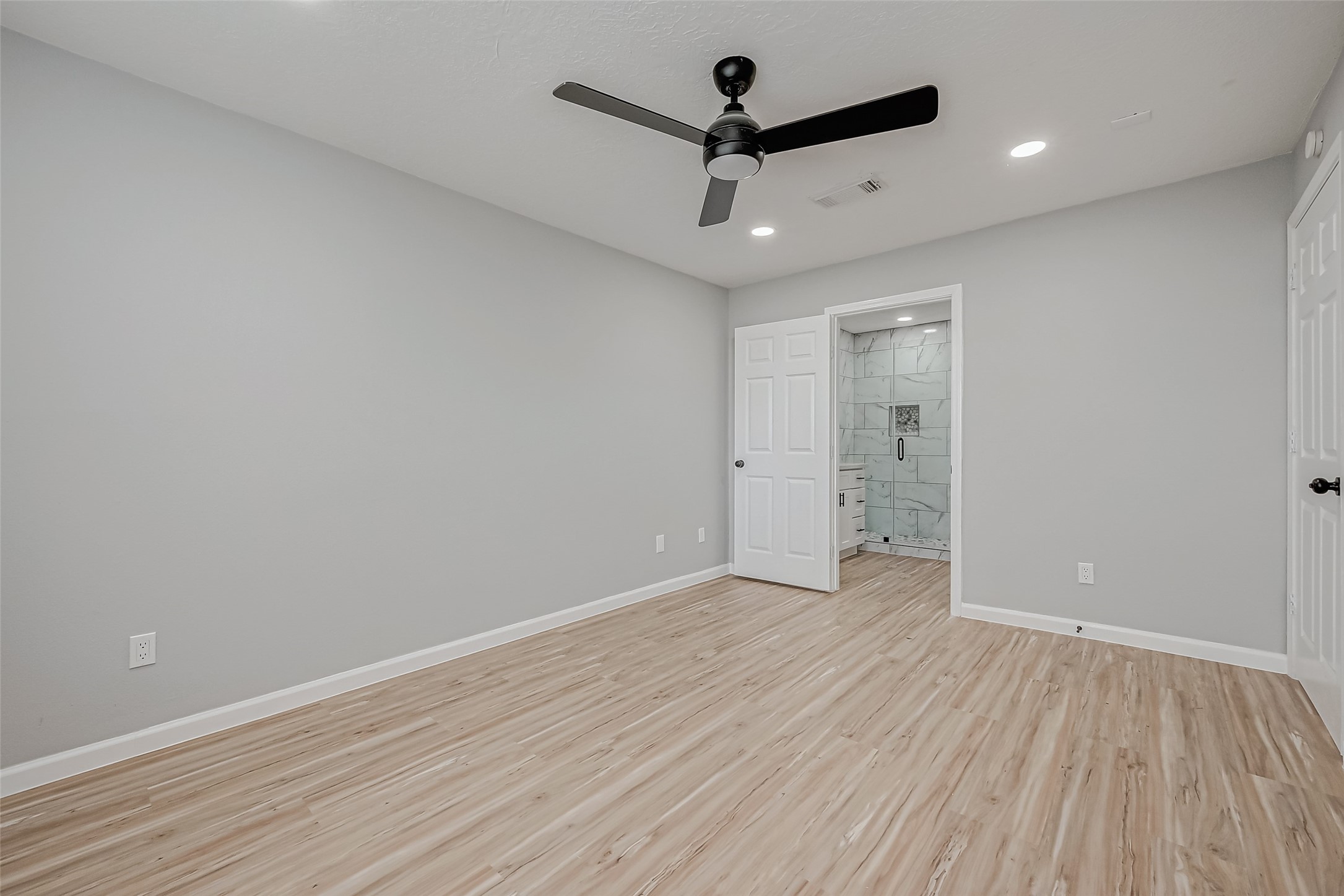 7725 Ellis Drive Property Photo 27