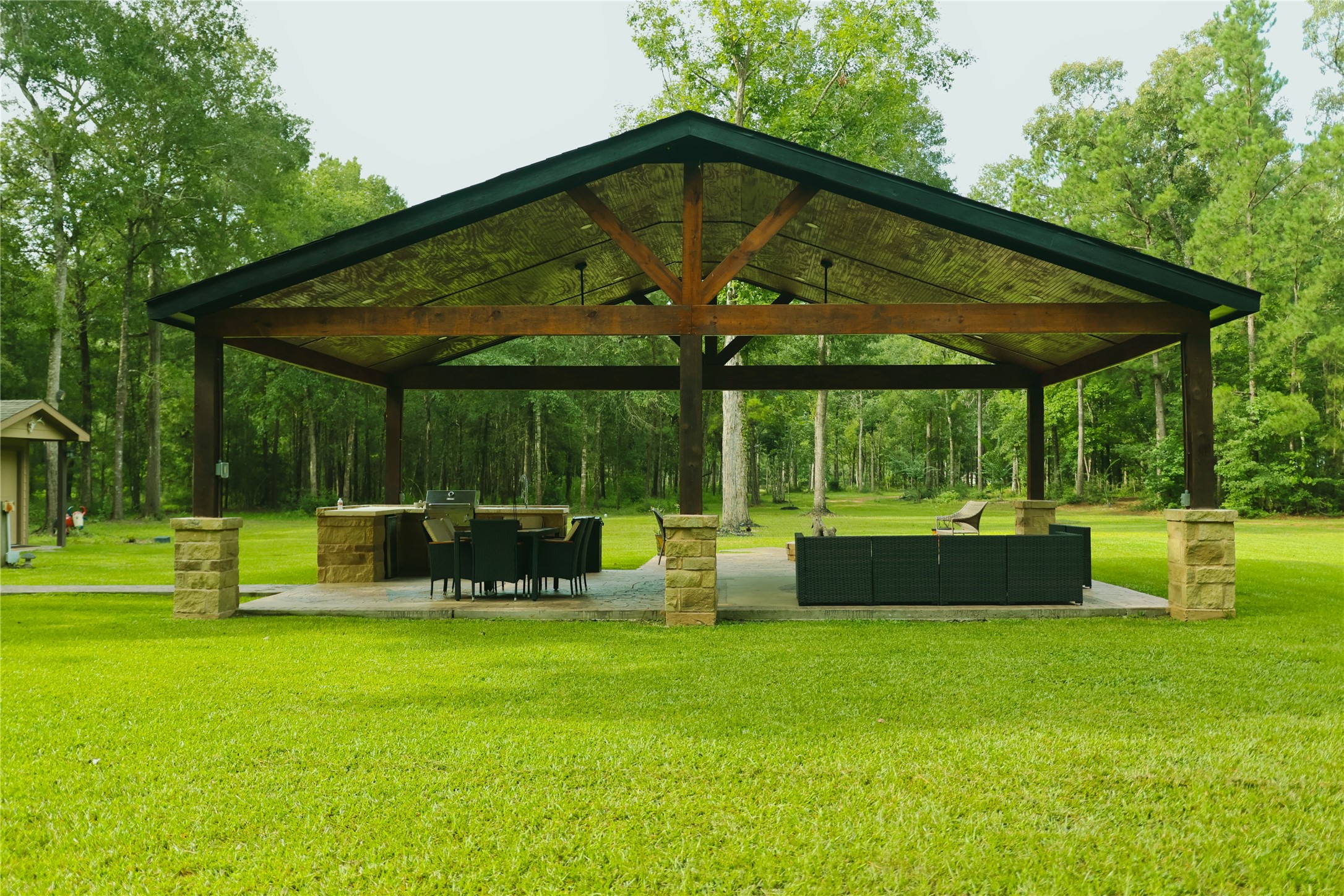 21119 Rock Pigeon Property Photo 4