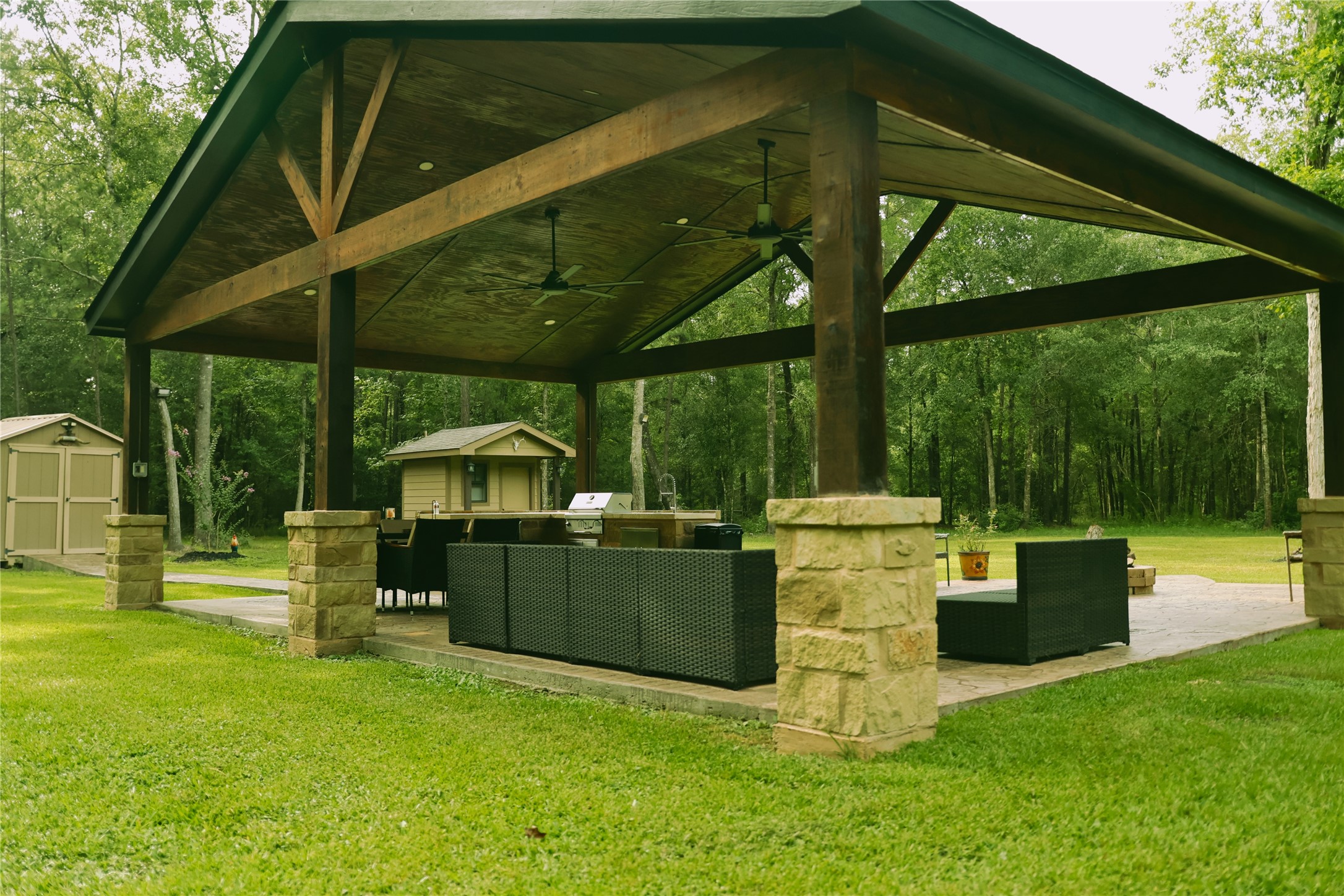 21119 Rock Pigeon Property Photo 5