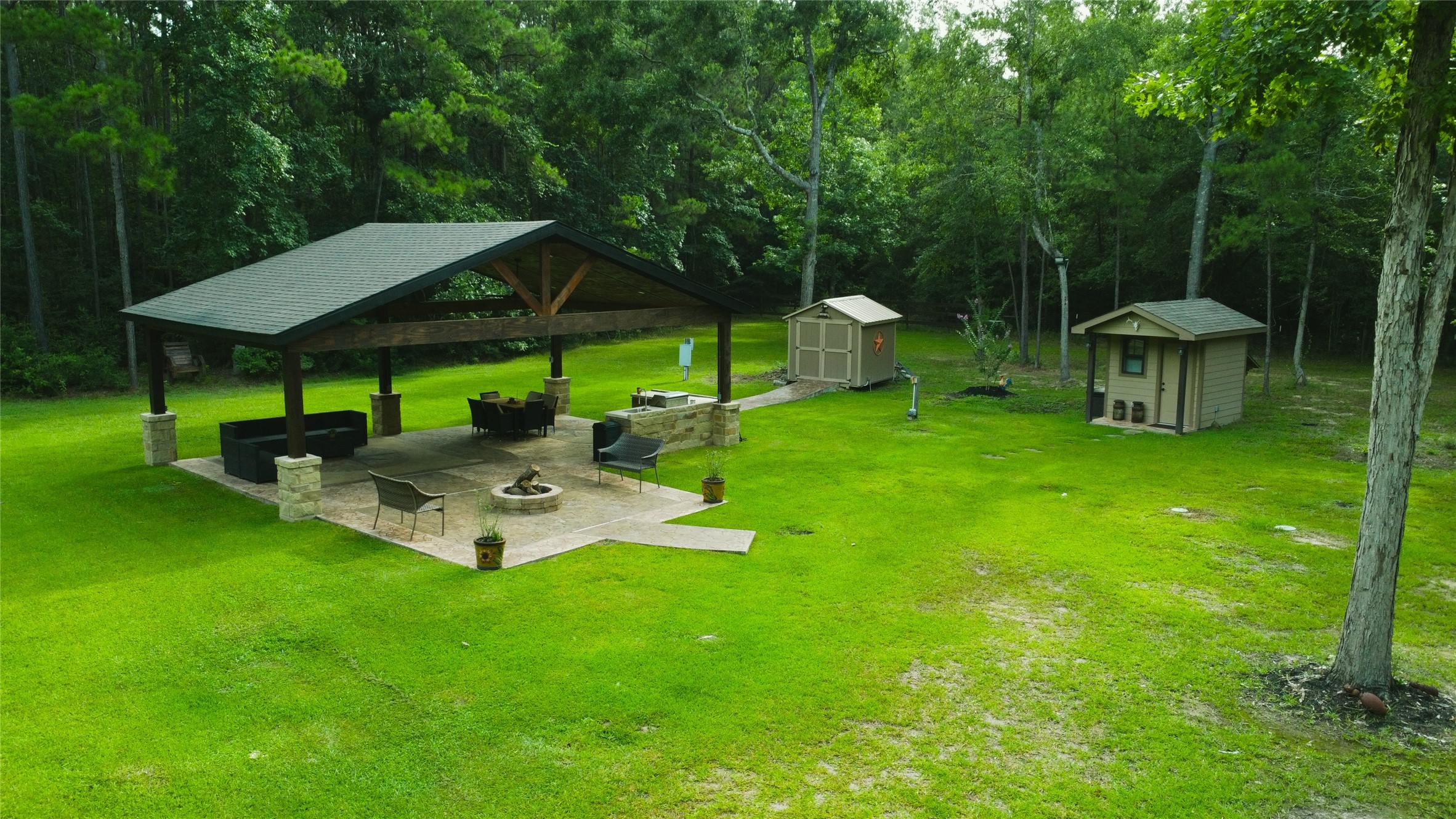 21119 Rock Pigeon Property Photo 8