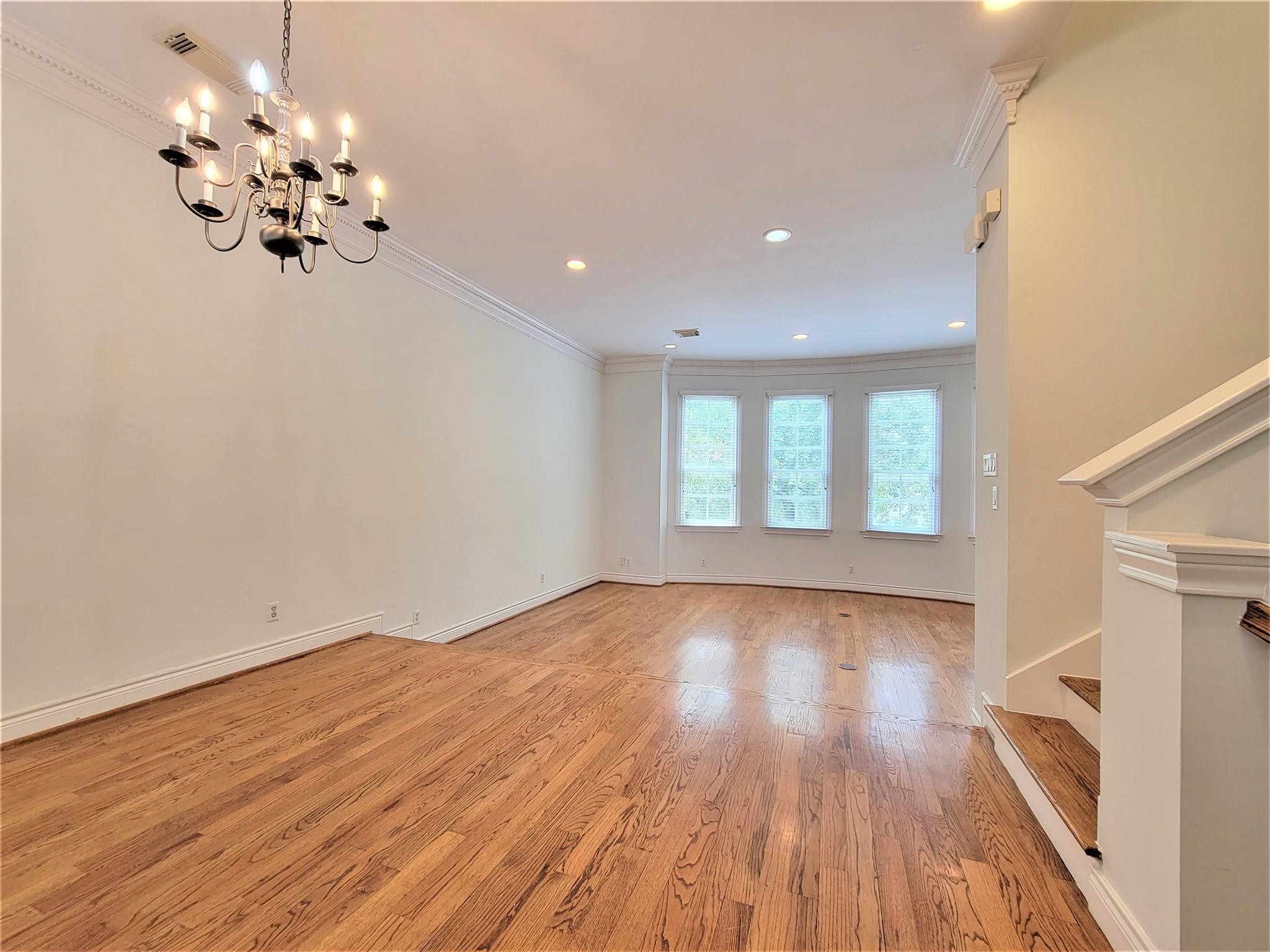2508 South Boulevard Property Photo 3