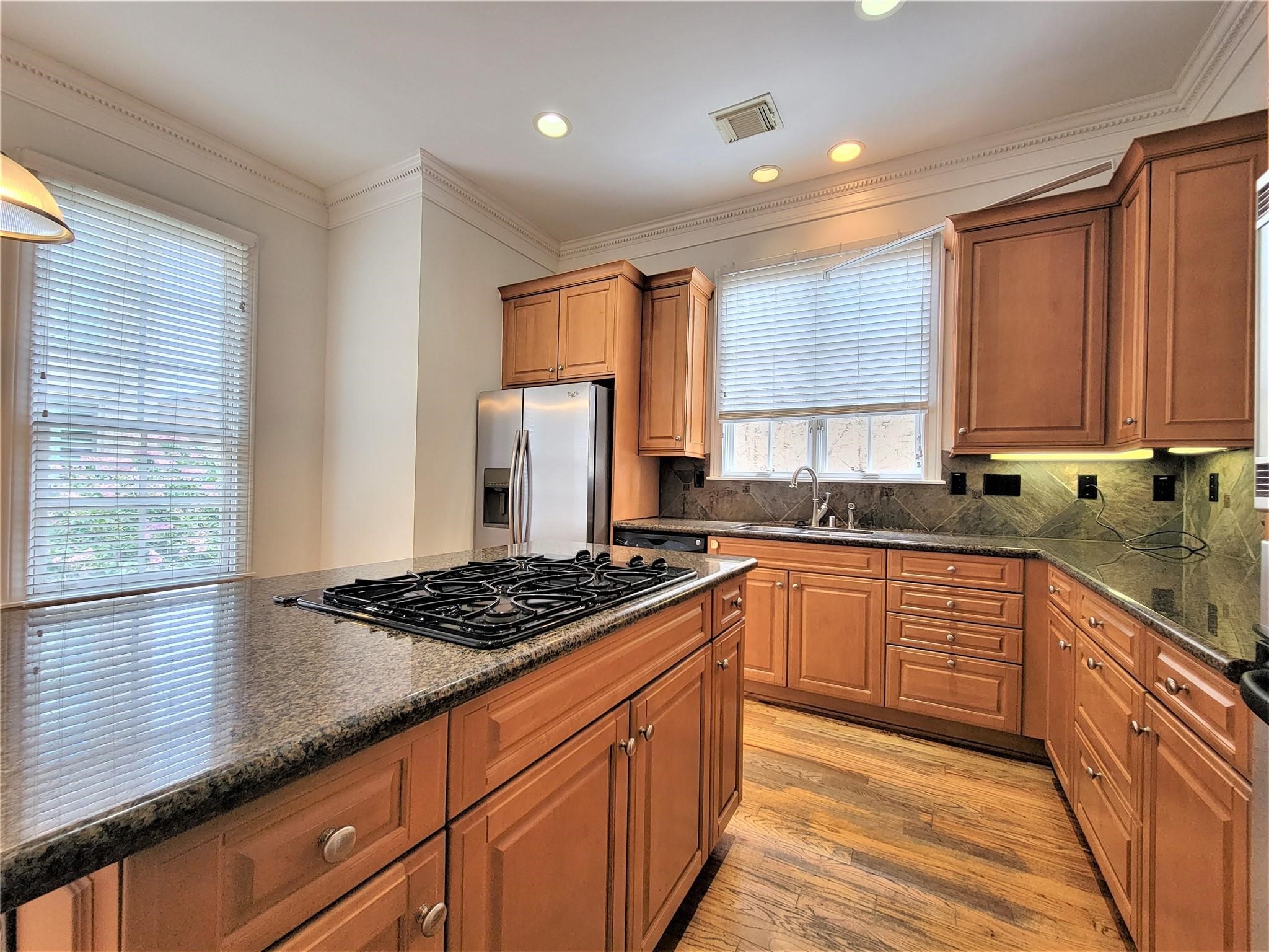 2508 South Boulevard Property Photo 7
