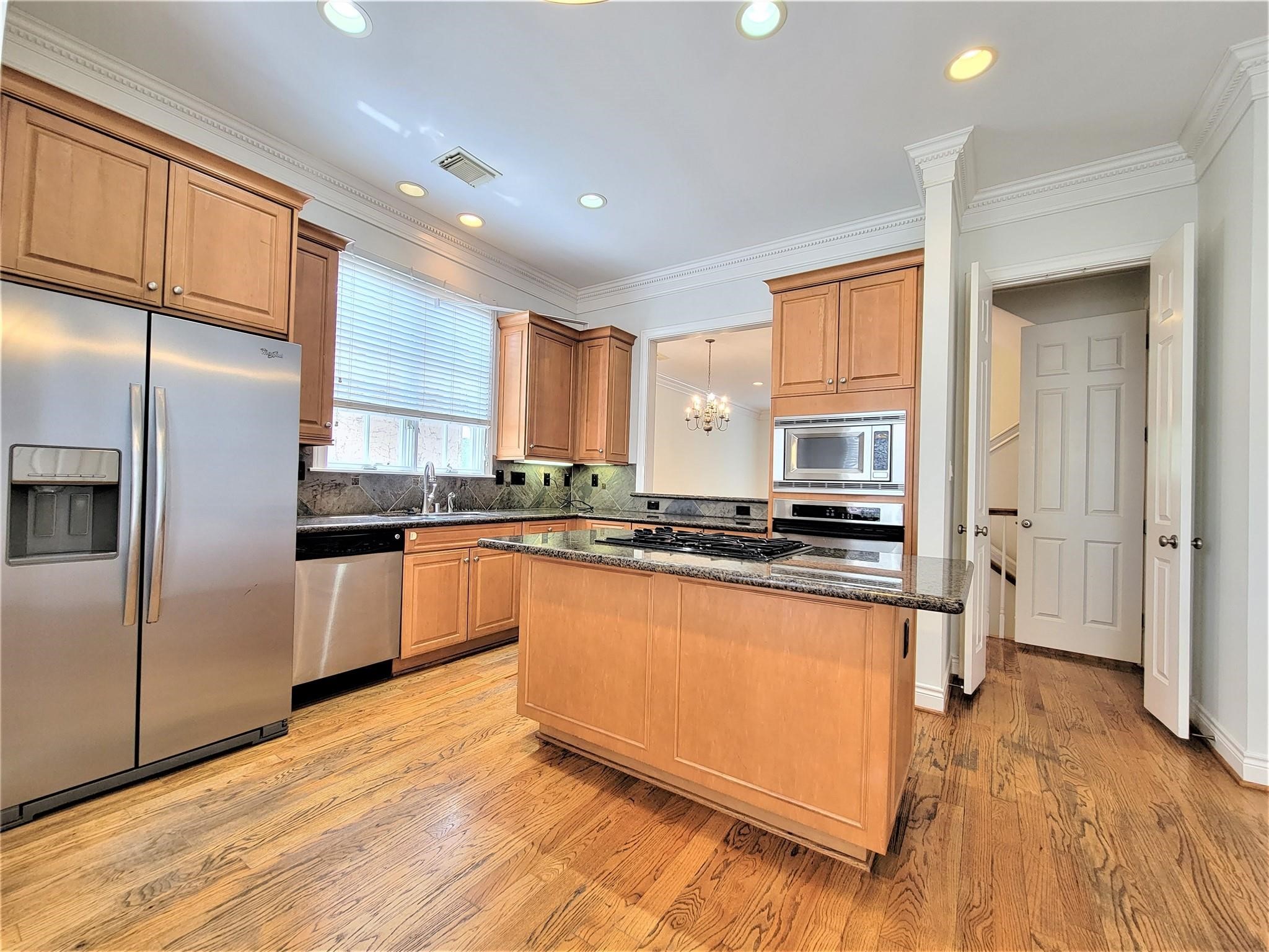 2508 South Boulevard Property Photo 8