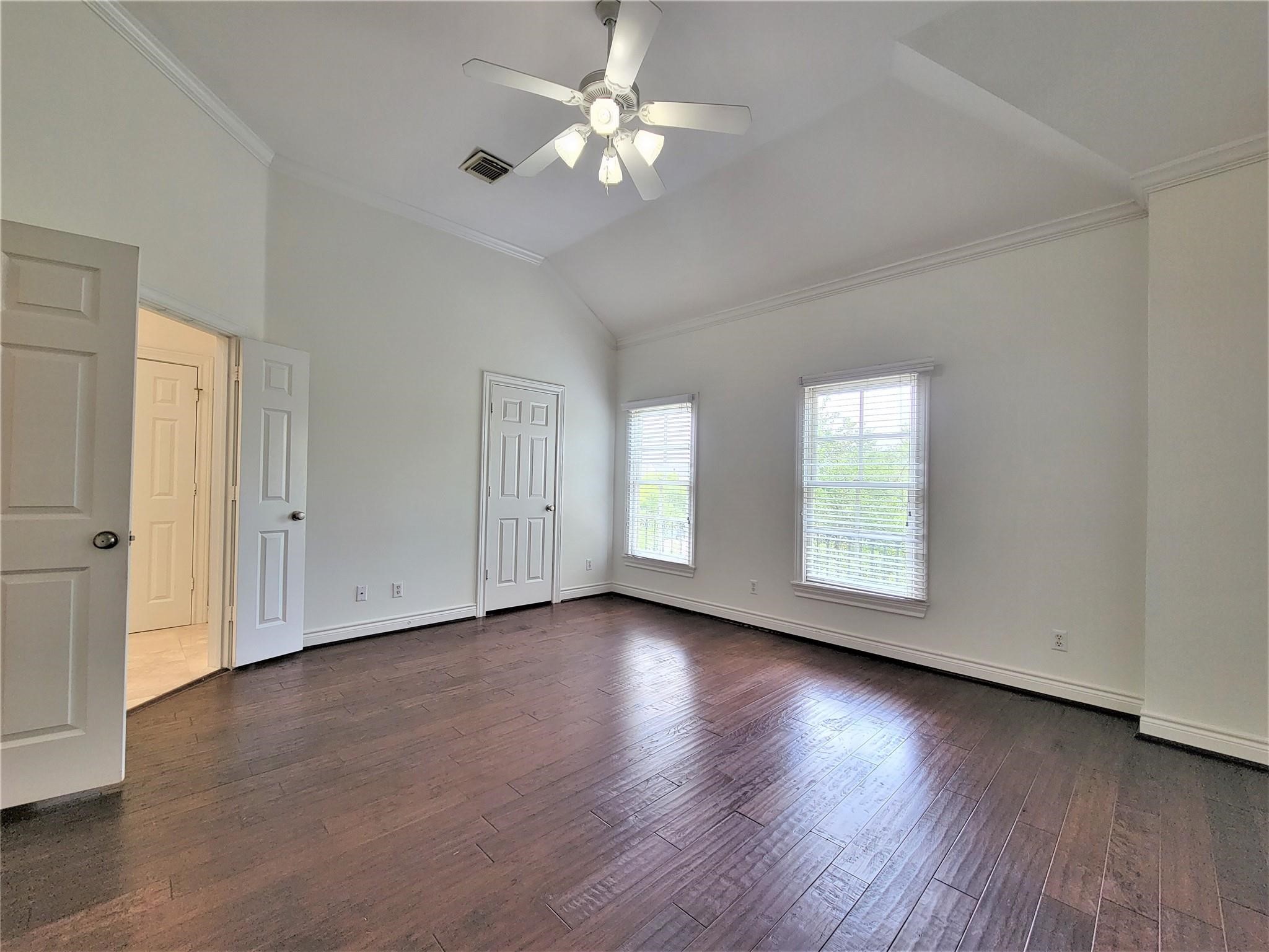 2508 South Boulevard Property Photo 9