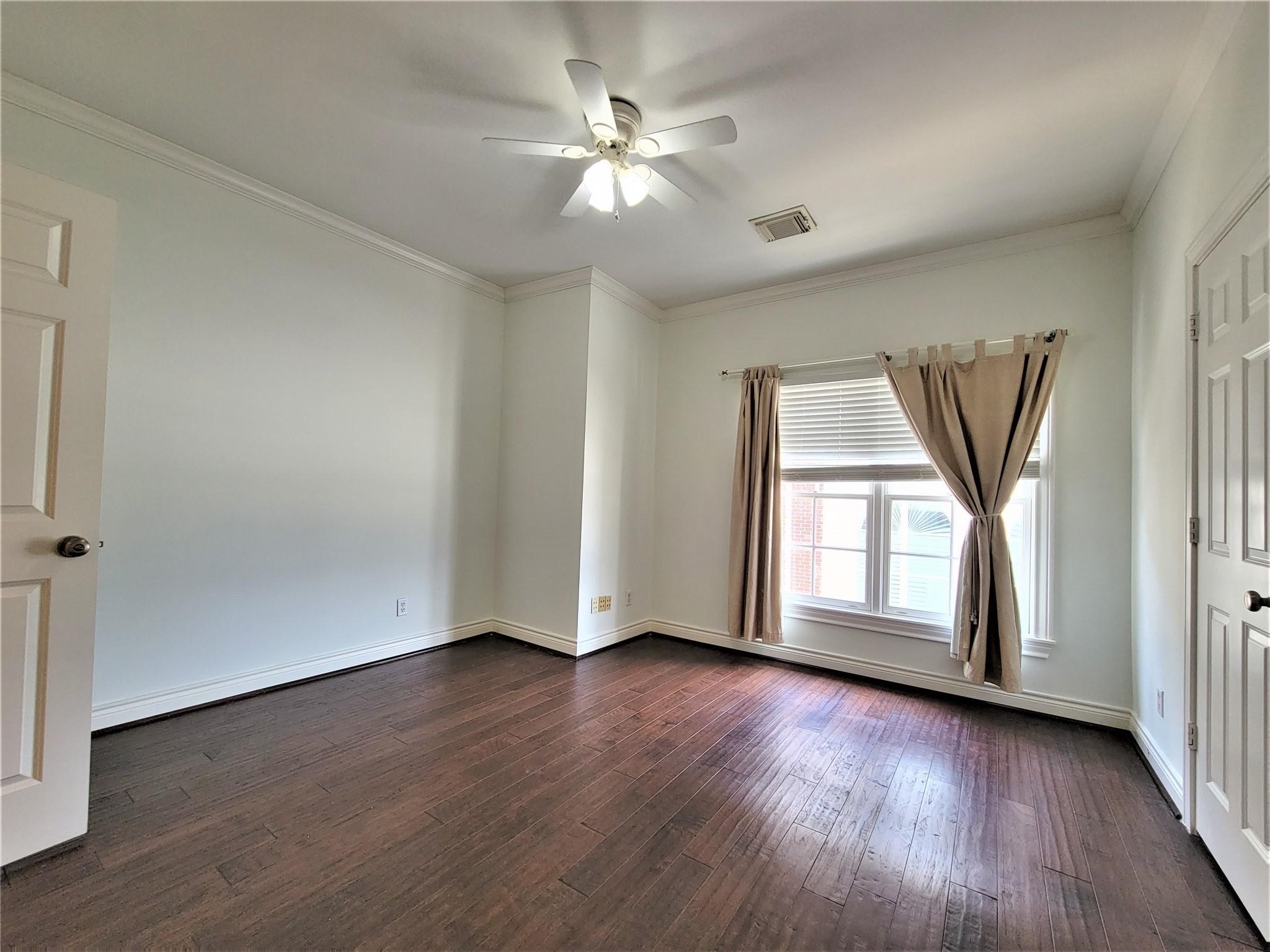 2508 South Boulevard Property Photo 11