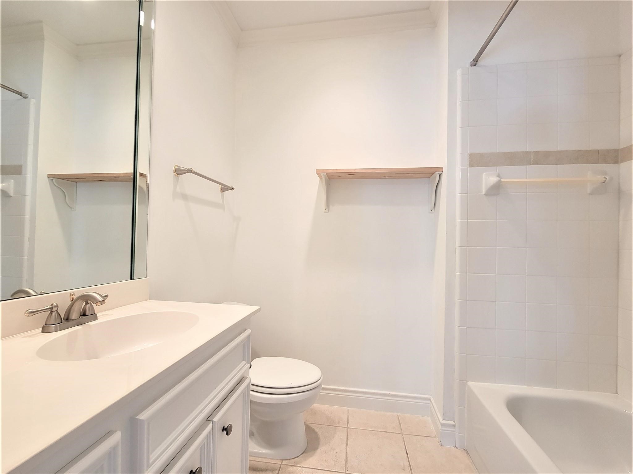 2508 South Boulevard Property Photo 13
