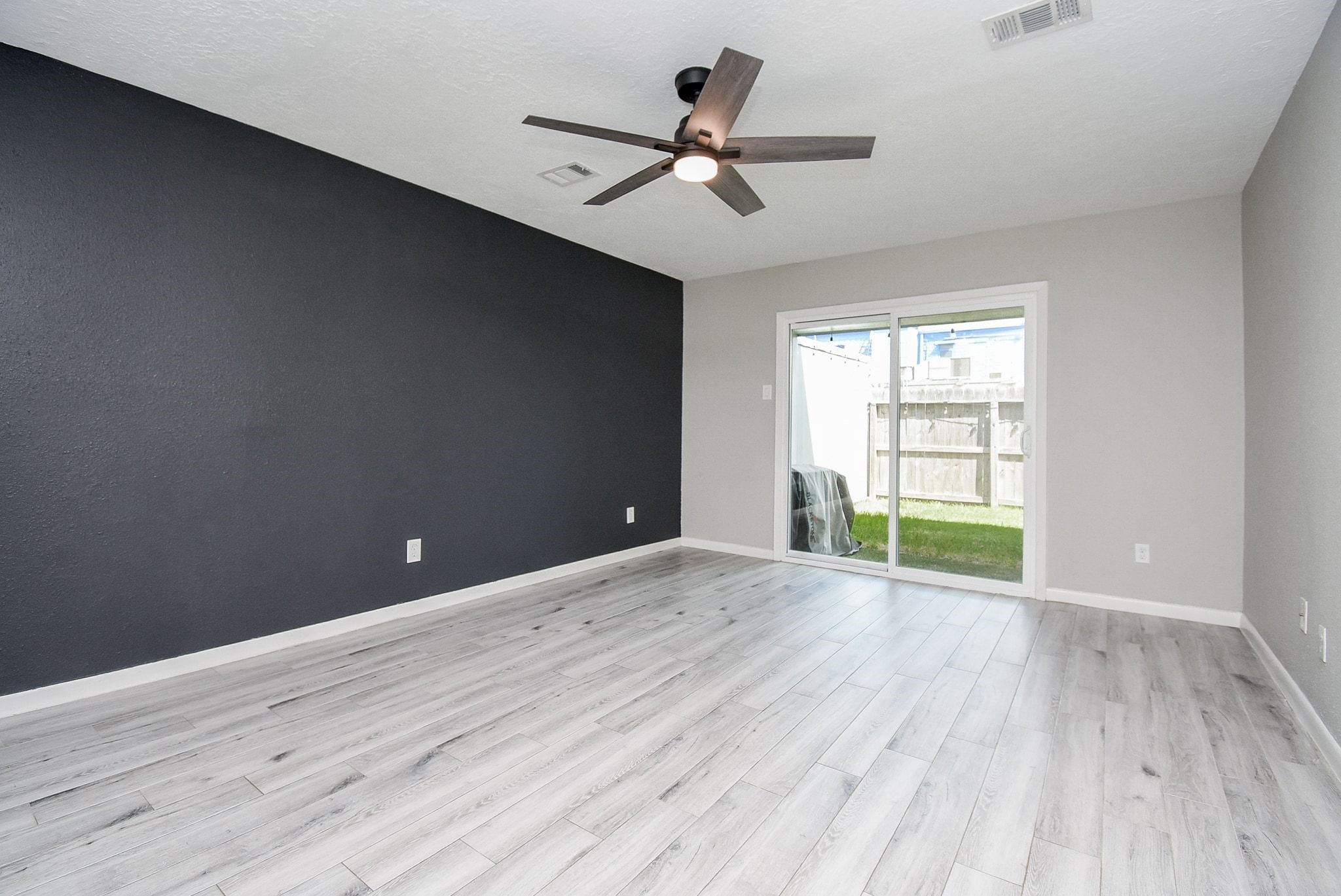 207 Granberry Street Property Photo 23