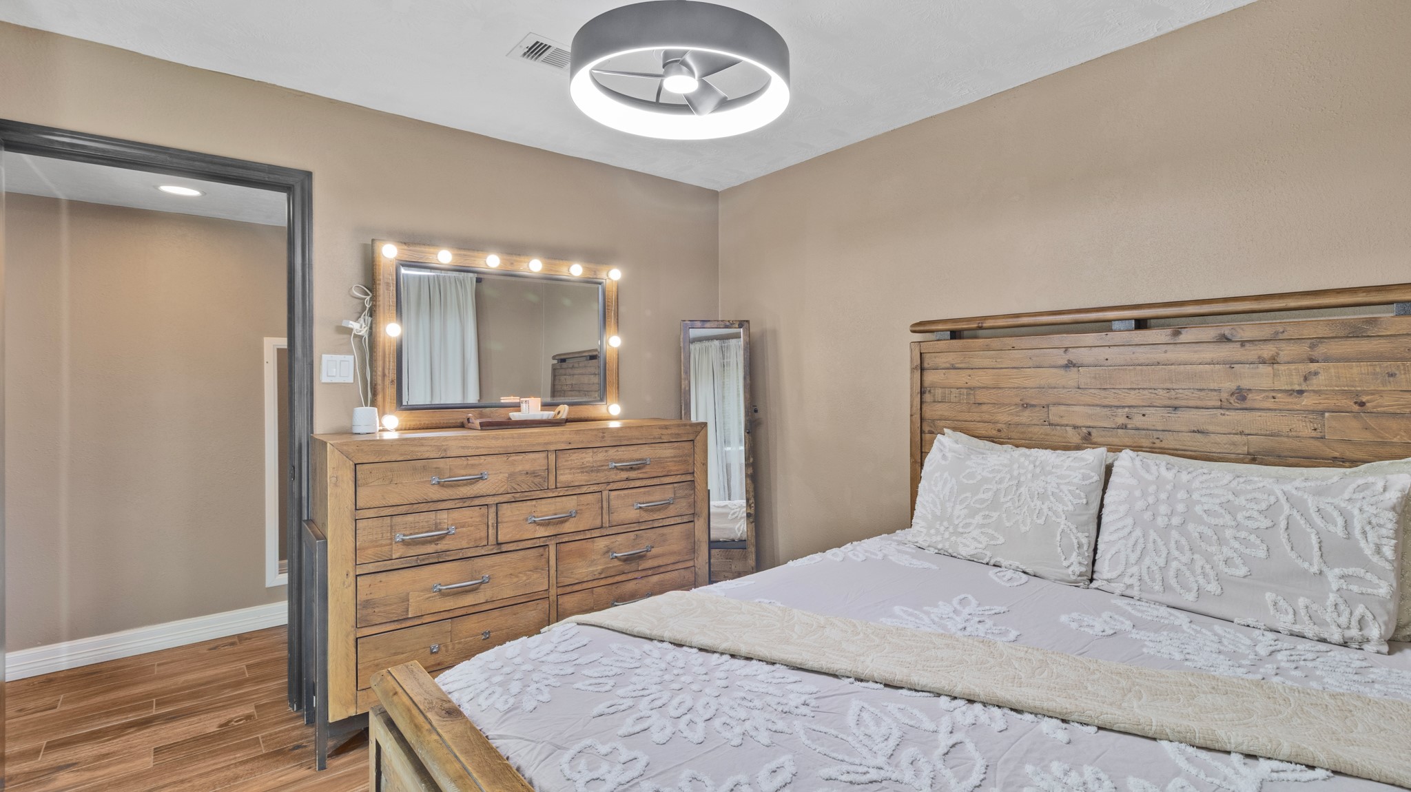 10158 Scotsbrook Drive Property Photo 16