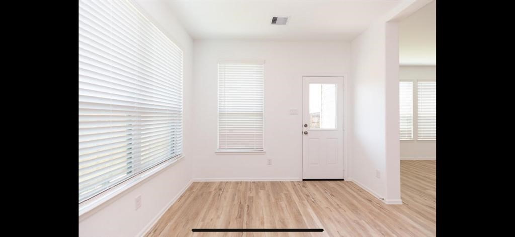 19044 Pinewood Grove Trail Property Photo 8
