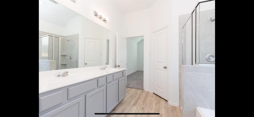19044 Pinewood Grove Trail Property Photo 13