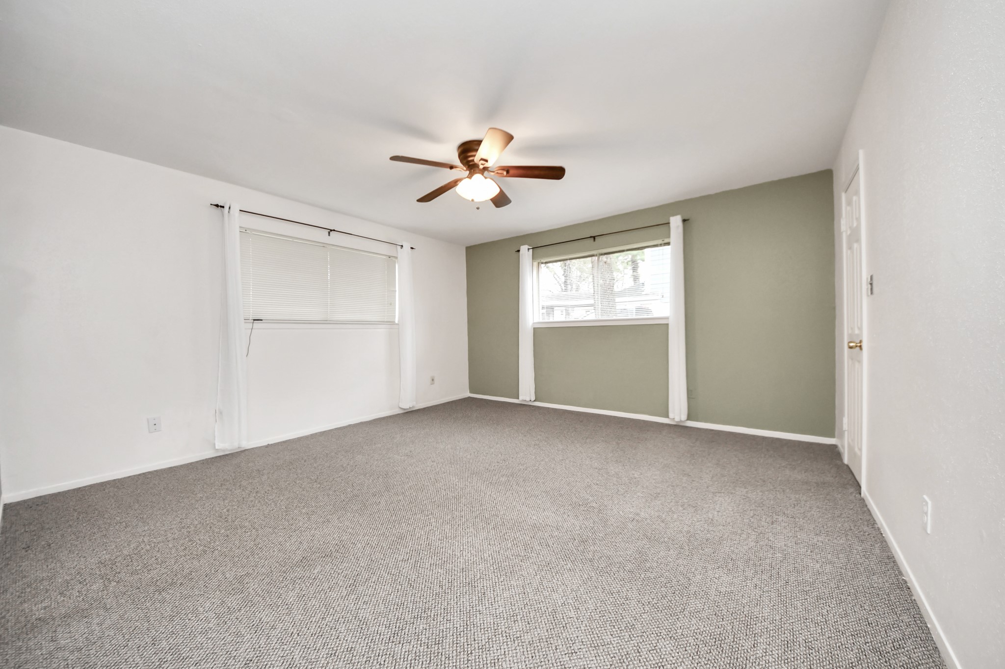12702 Ravensway Drive Property Photo 24