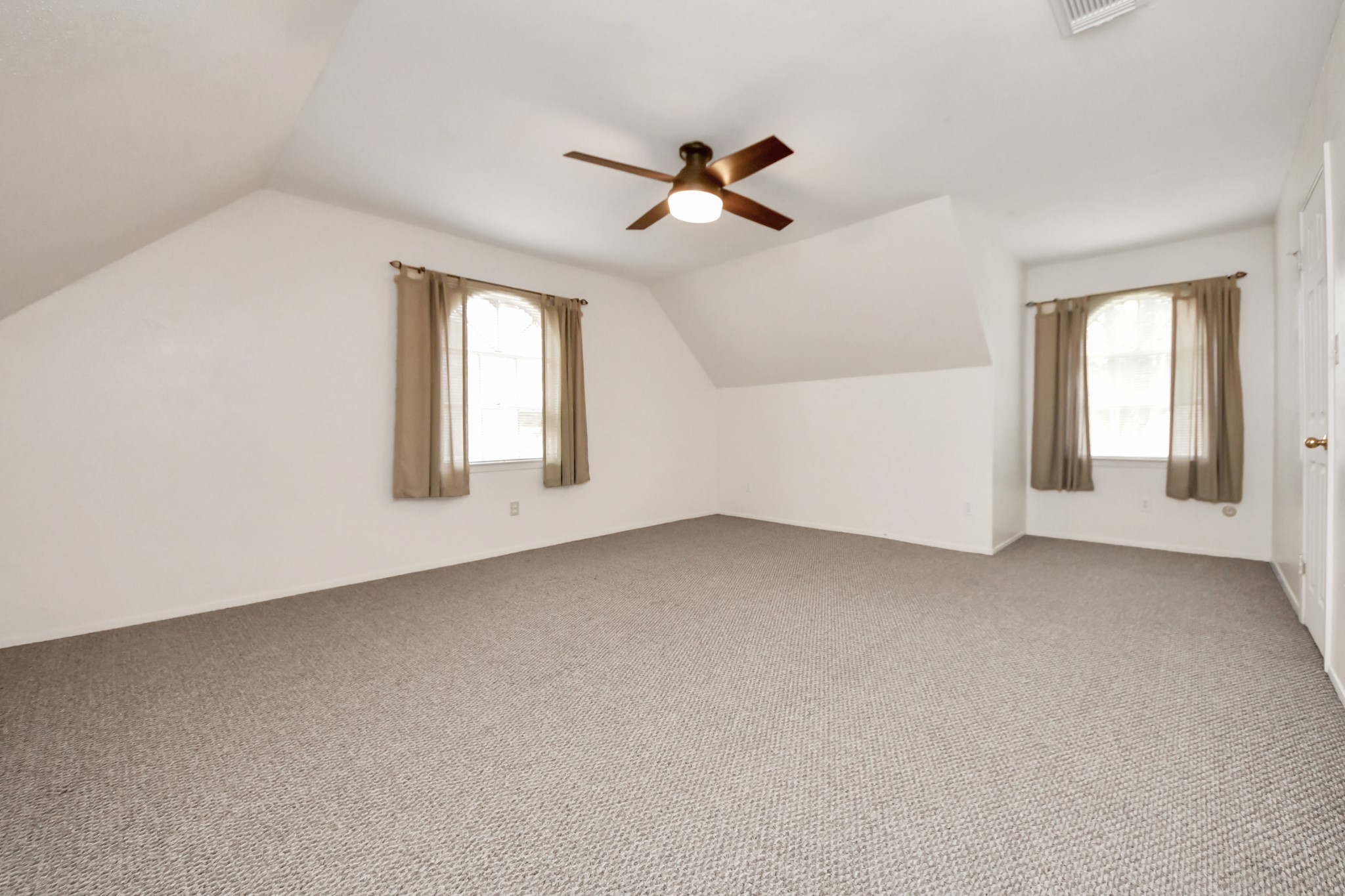 12702 Ravensway Drive Property Photo 31