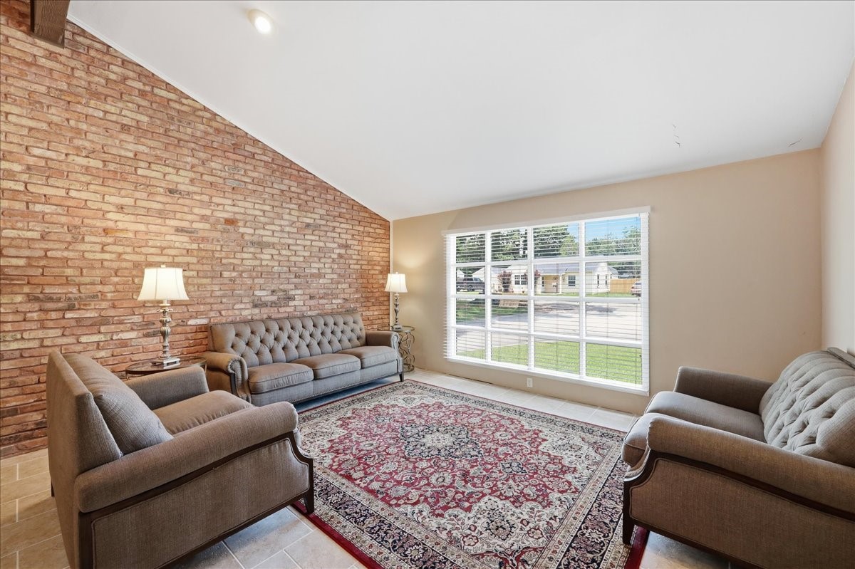 2801 Berry Avenue Property Photo 4