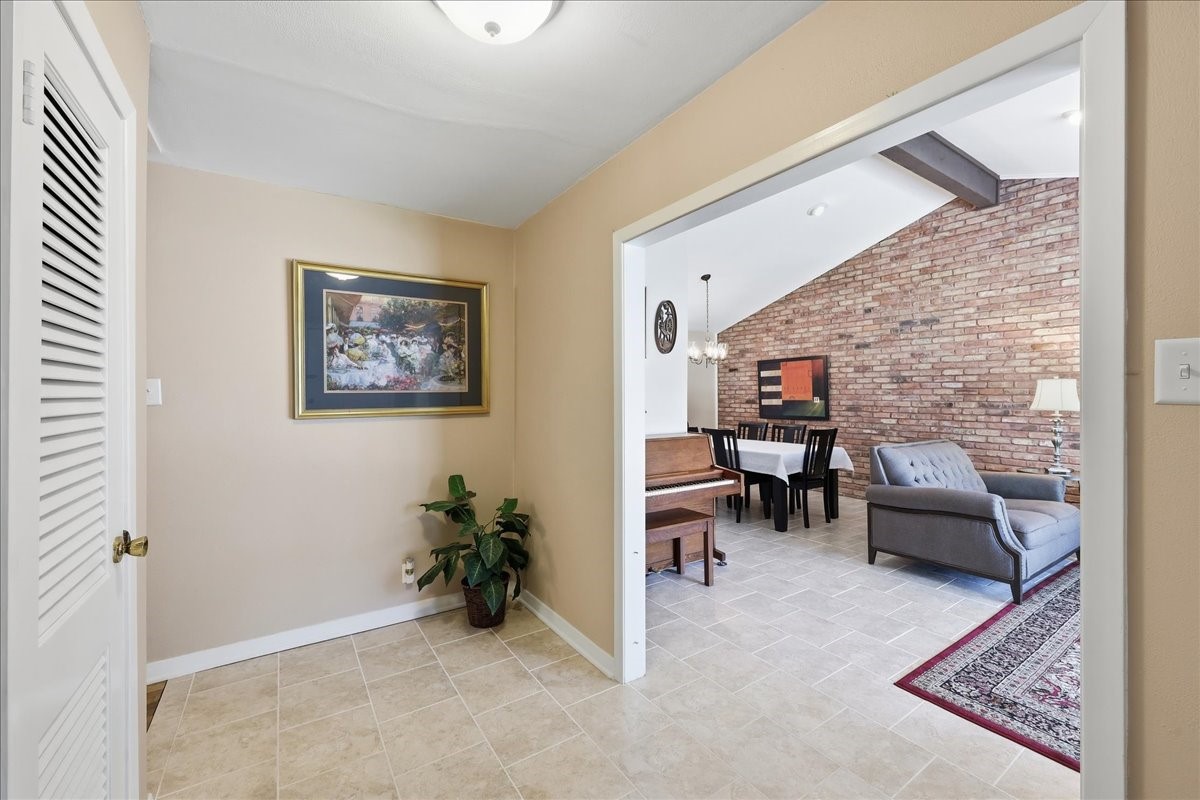 2801 Berry Avenue Property Photo 5