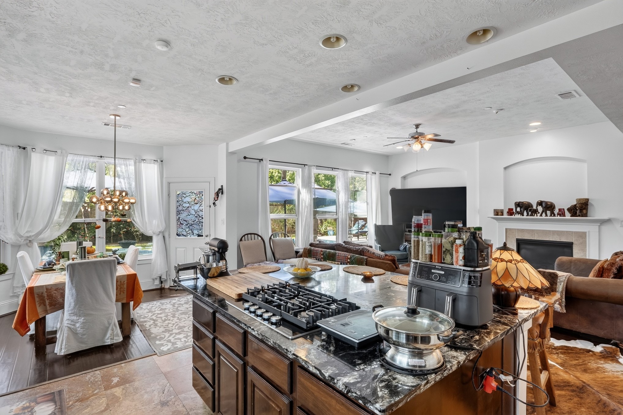 335 Voss Road Property Photo 16