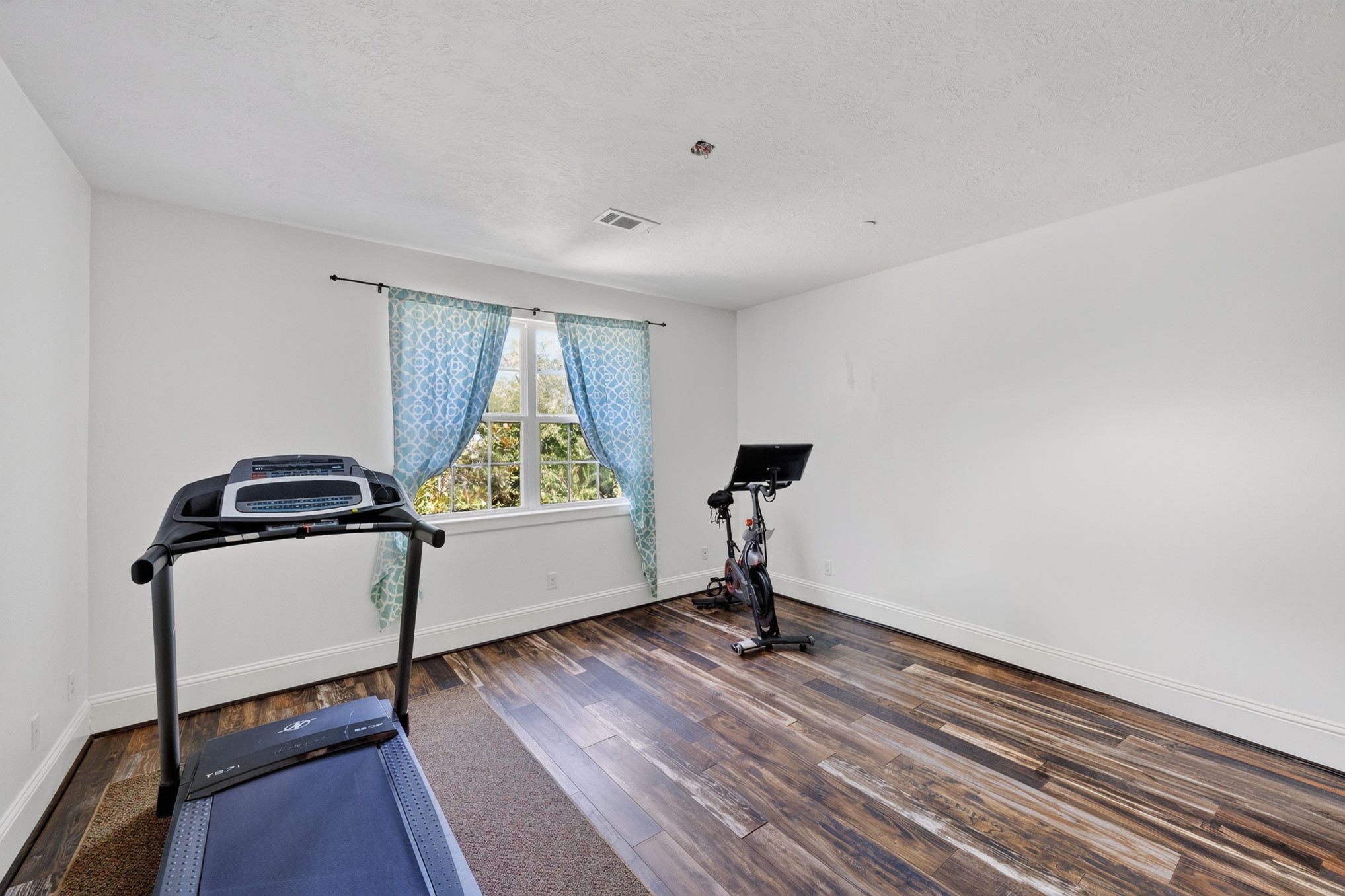 335 Voss Road Property Photo 28