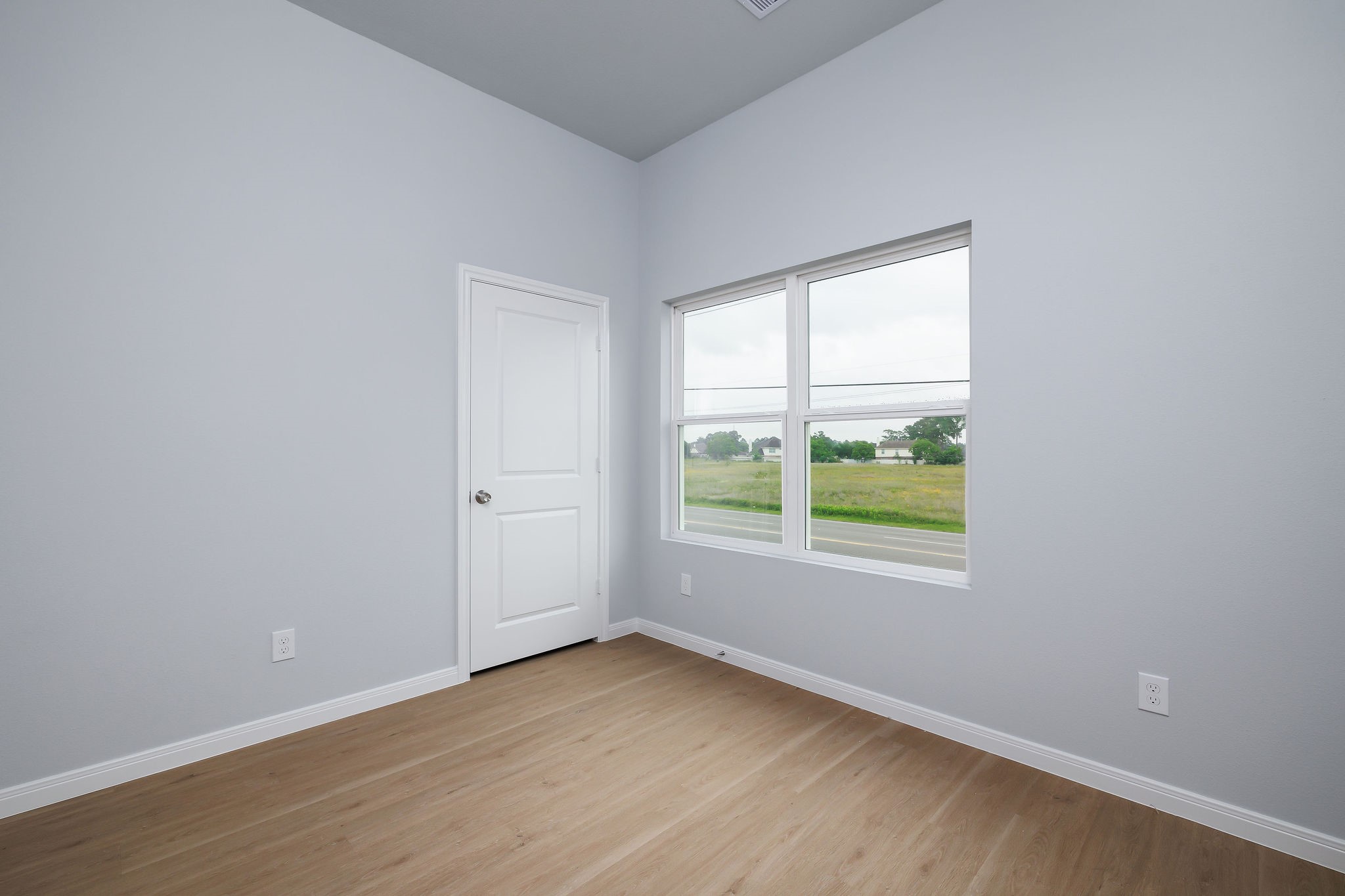 18834 Elegance Avenue Property Photo 17