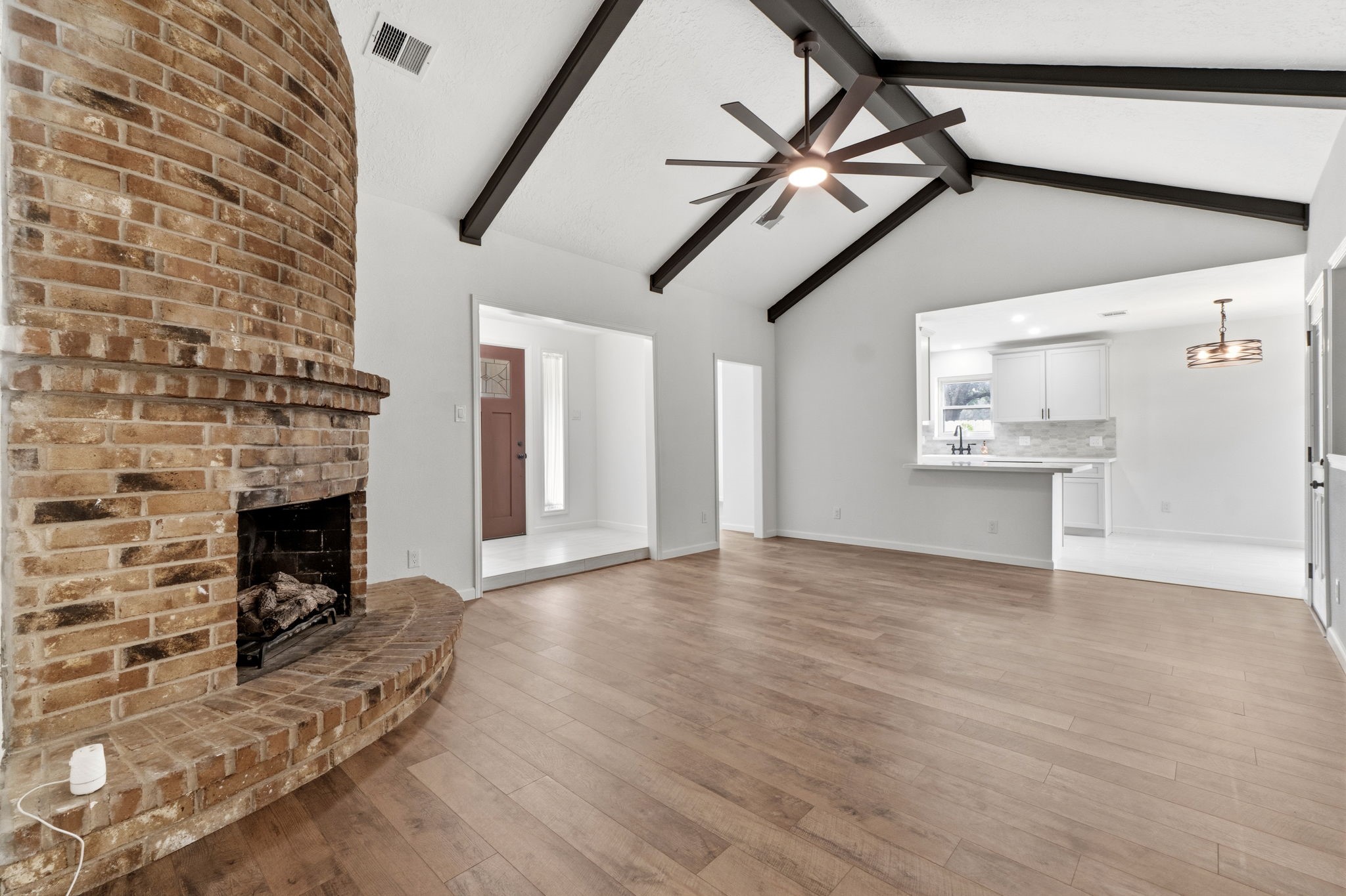 16303 Deer Lick Drive Property Photo 6