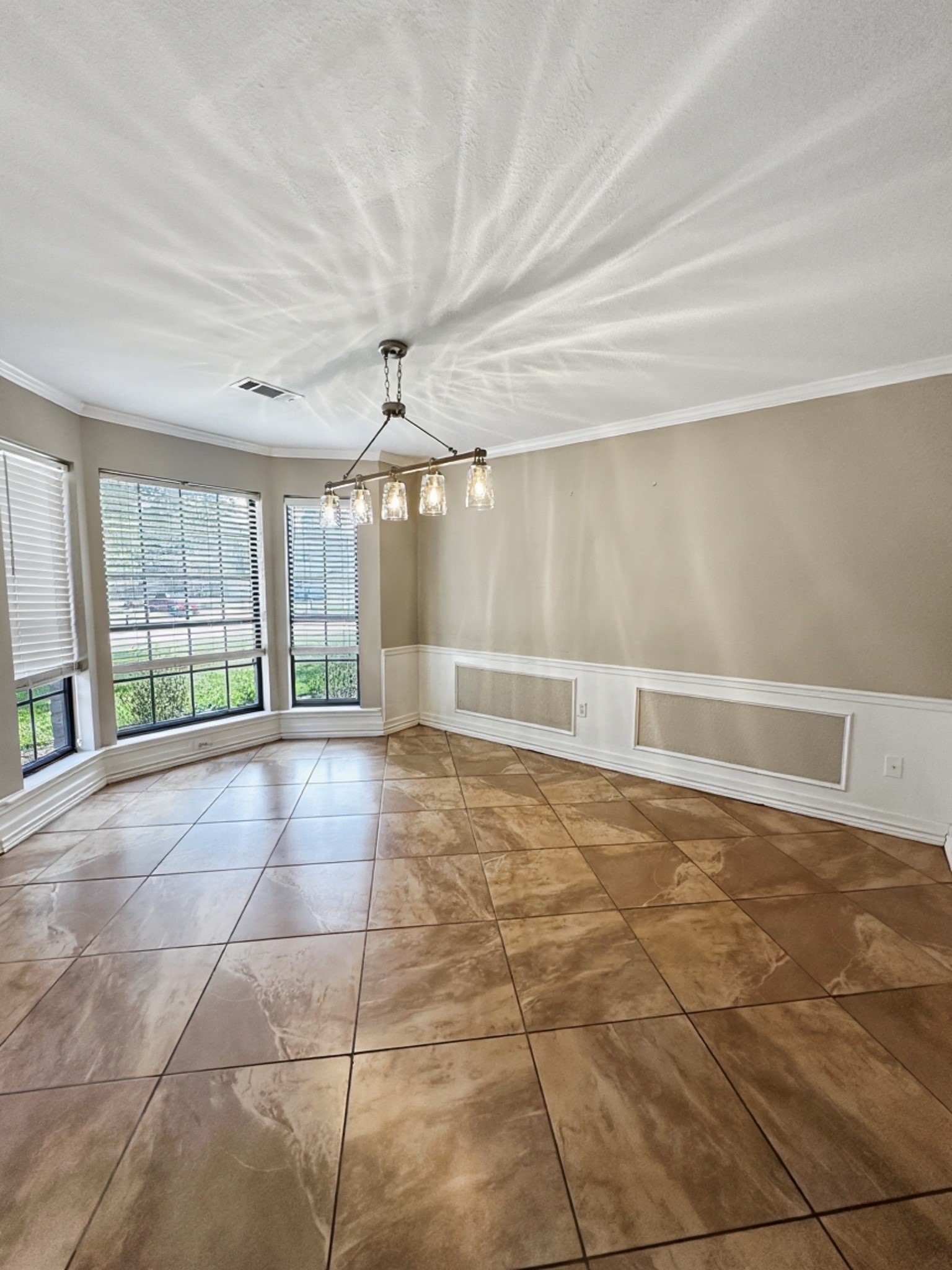 3934 Cypress Lake Drive Property Photo 5