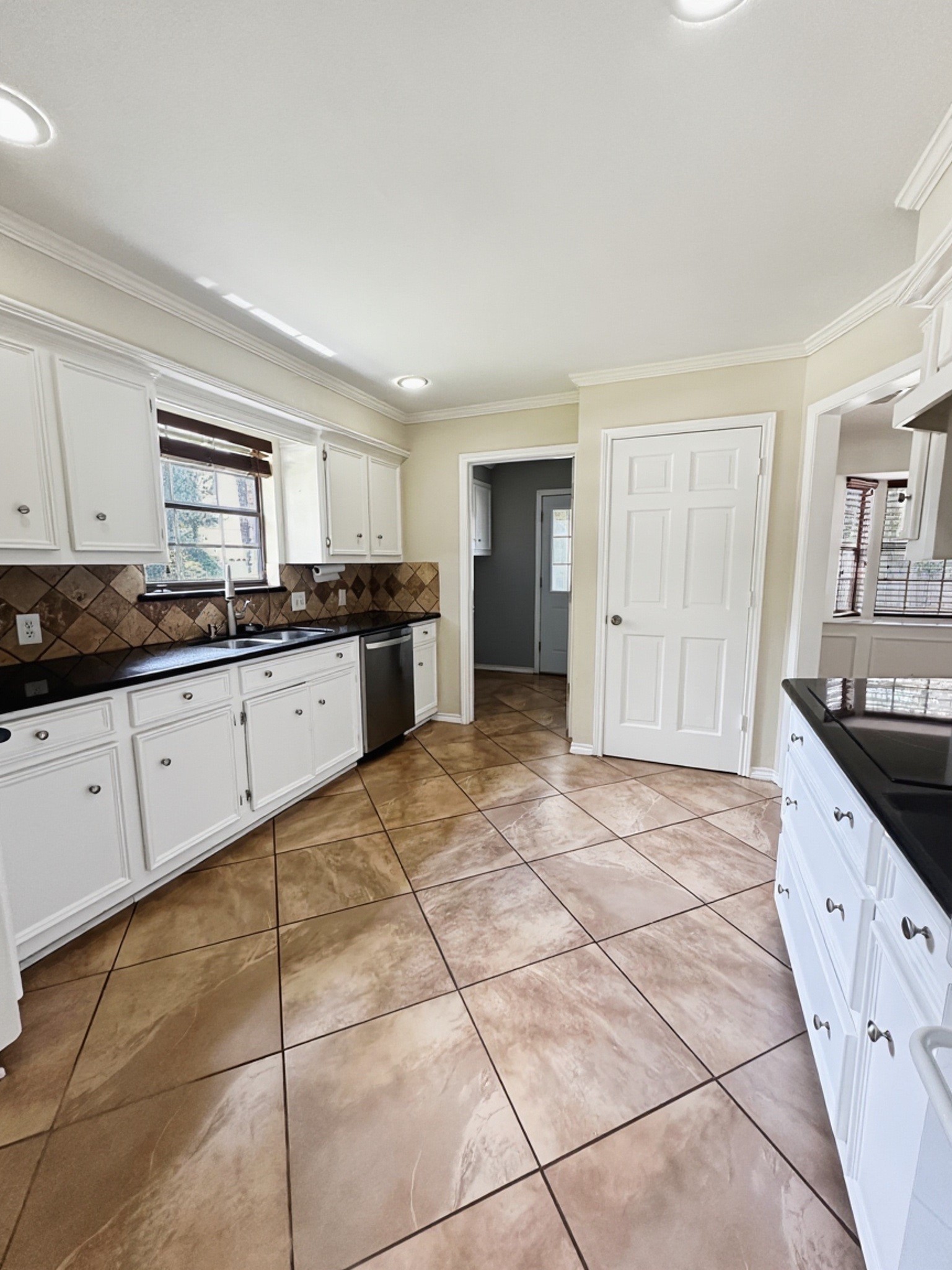 3934 Cypress Lake Drive Property Photo 18