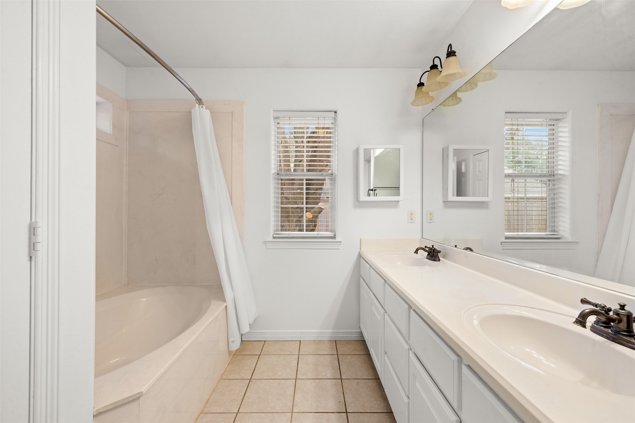 112 Ruby Street Property Photo 16