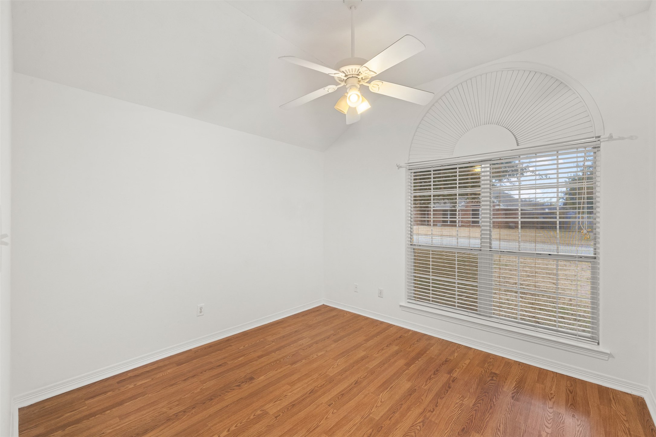 112 Ruby Street Property Photo 19