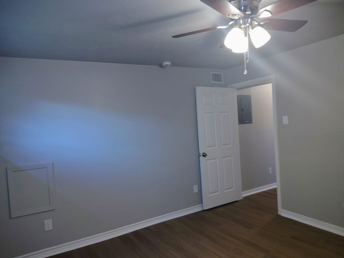 1525 Amelia Street B Property Photo 5