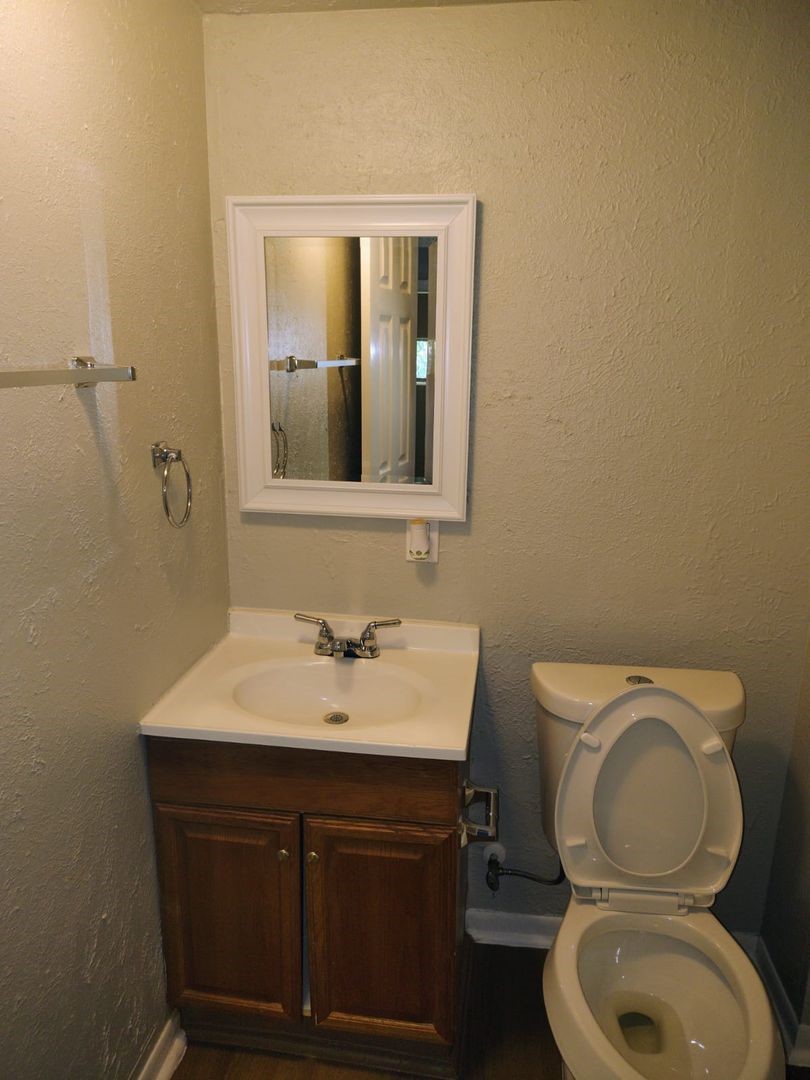 1525 Amelia Street B Property Photo 6