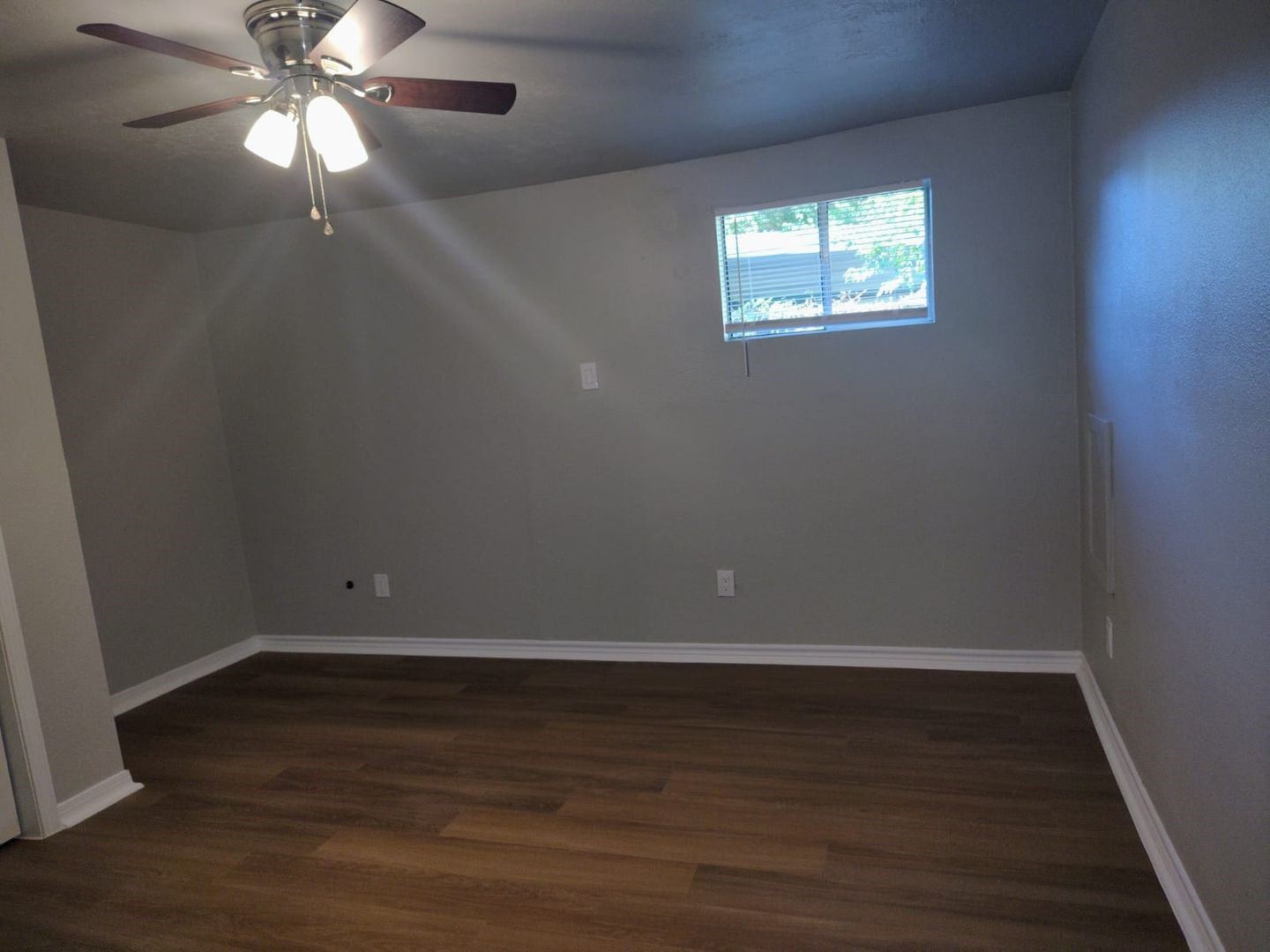 1525 Amelia Street B Property Photo 9