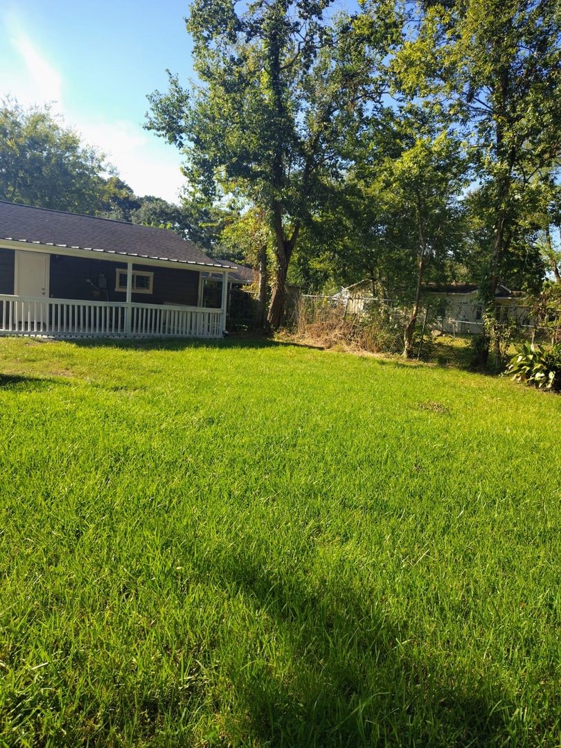 1525 Amelia Street B Property Photo 10