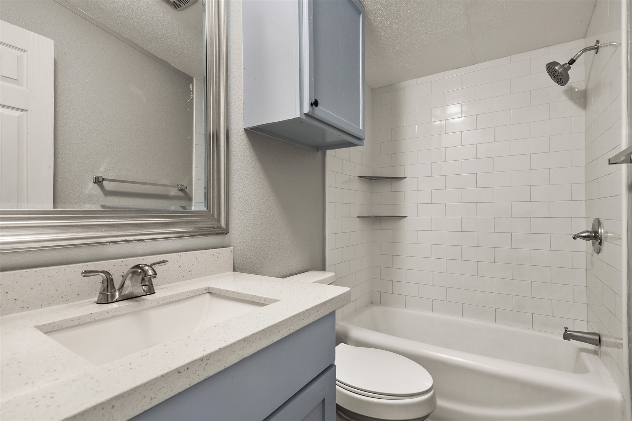 2222 N Austin Avenue 32 Property Photo 17