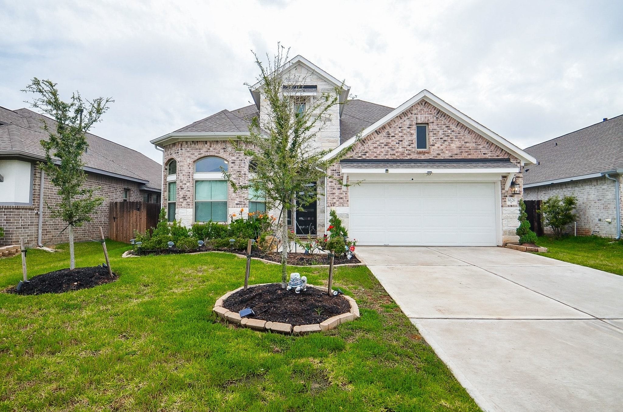 8626 Winters Edge Road Property Photo 3